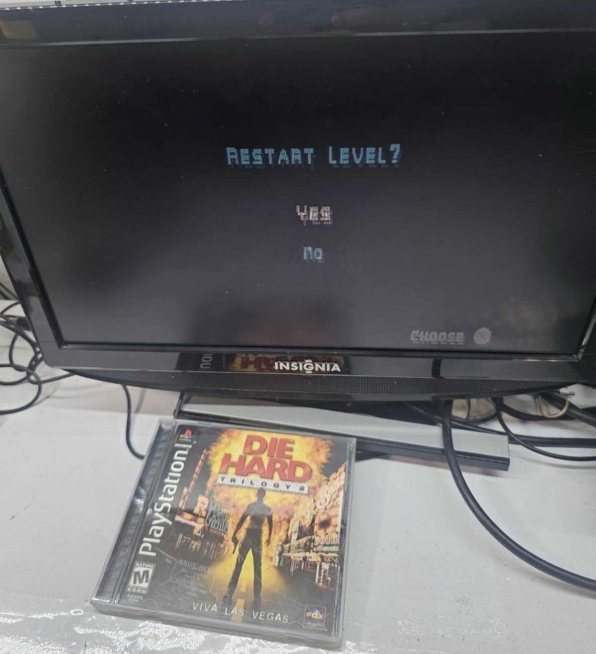 Die Hard Trilogy 2: Viva Las Vegas (PlayStation, 2000) Game Case Manual Reg.