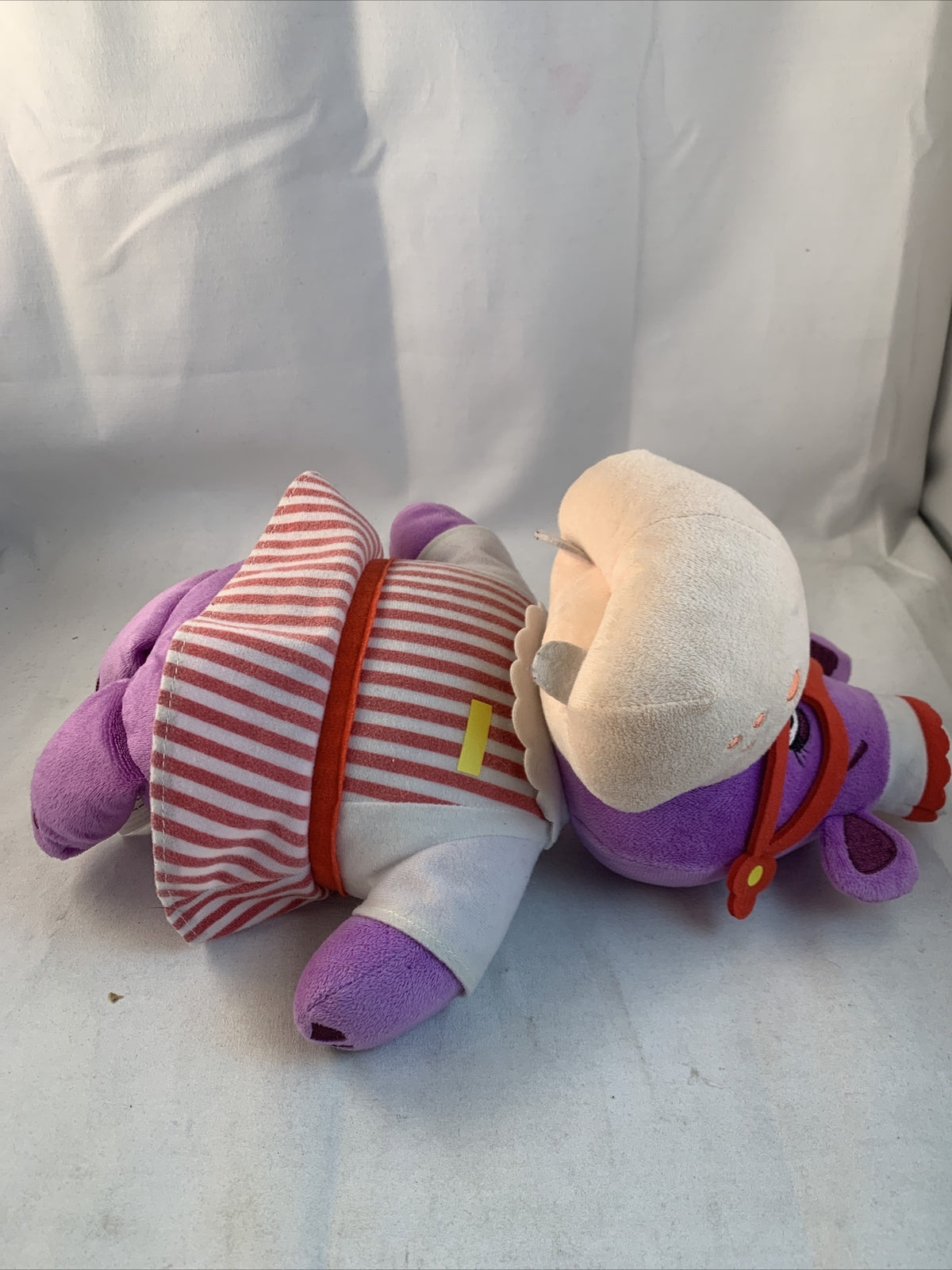 Disney Doc McStuffins Nurse Hallie Cuddles & Hugs Talking 12" Plush Hippo -Works