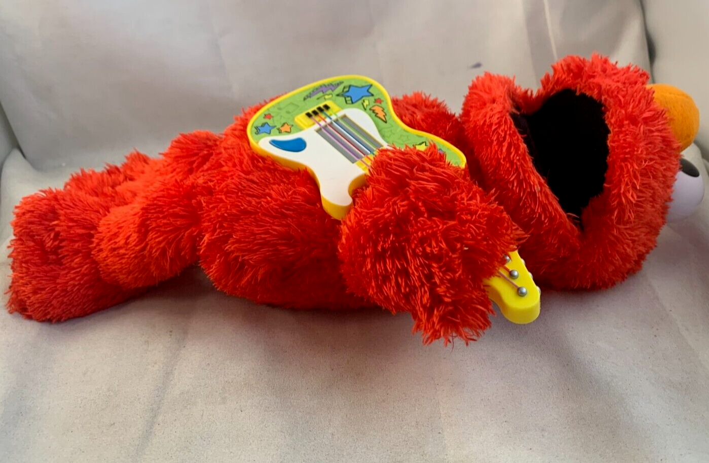 Hasbro 2020 Rock & Rhyme Elmo Singing & Talking Plush - Tested and Working