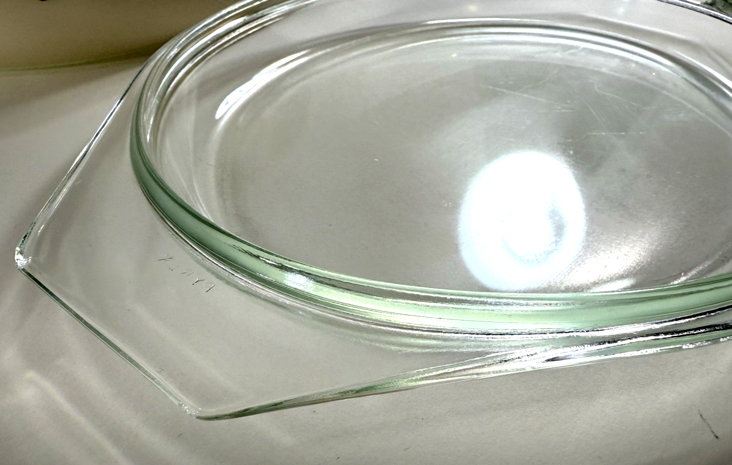 Vintage 1965 Pyrex Empire Scroll 045 Casserole Dish with Lid (2-1/2 Qt)