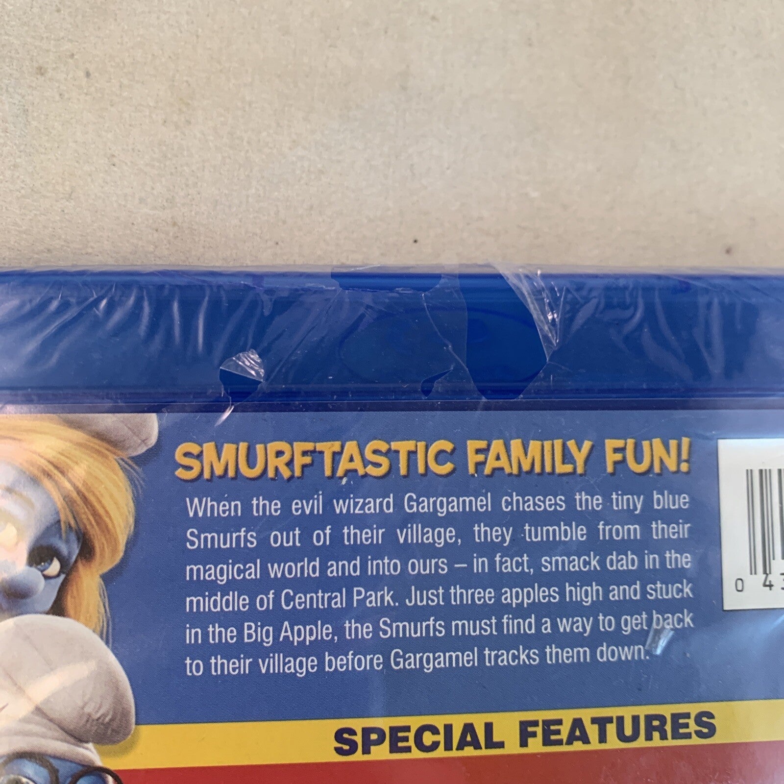 The Smurfs (Blu-ray/DVD Combo Pack) New, Factory Sealed