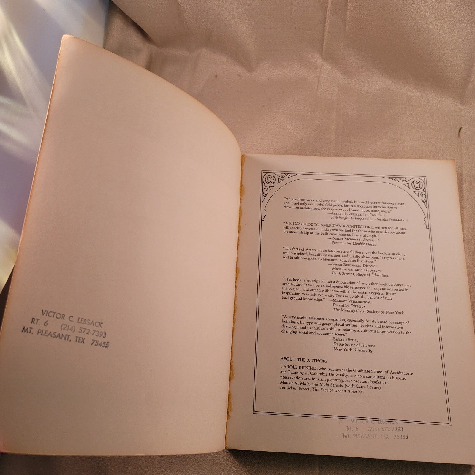 A Field Guide to American Architecture  Carole Rifkind Plume