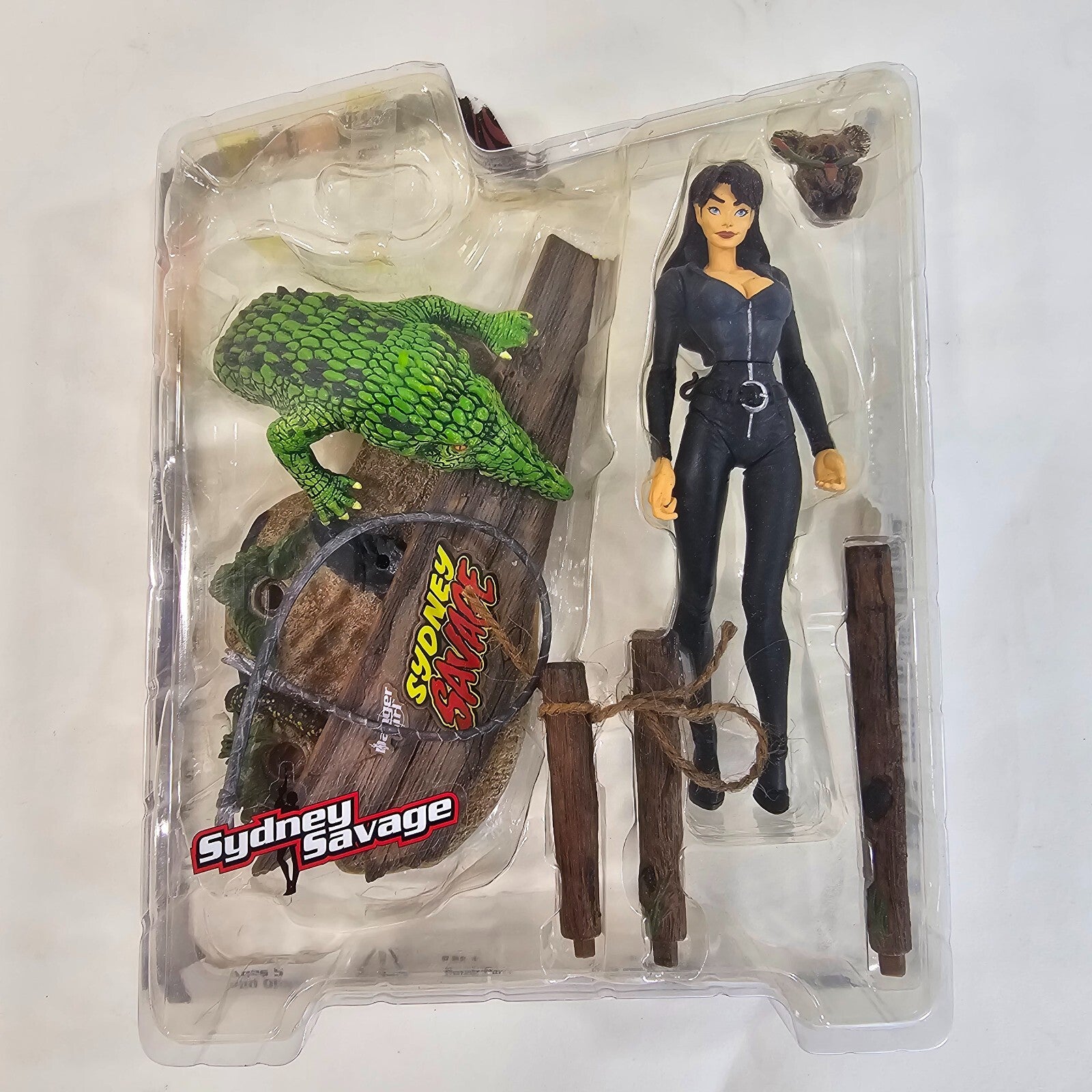 Danger Girl Action Figures Sydney Savage & Abbey Chase With Comics - READ