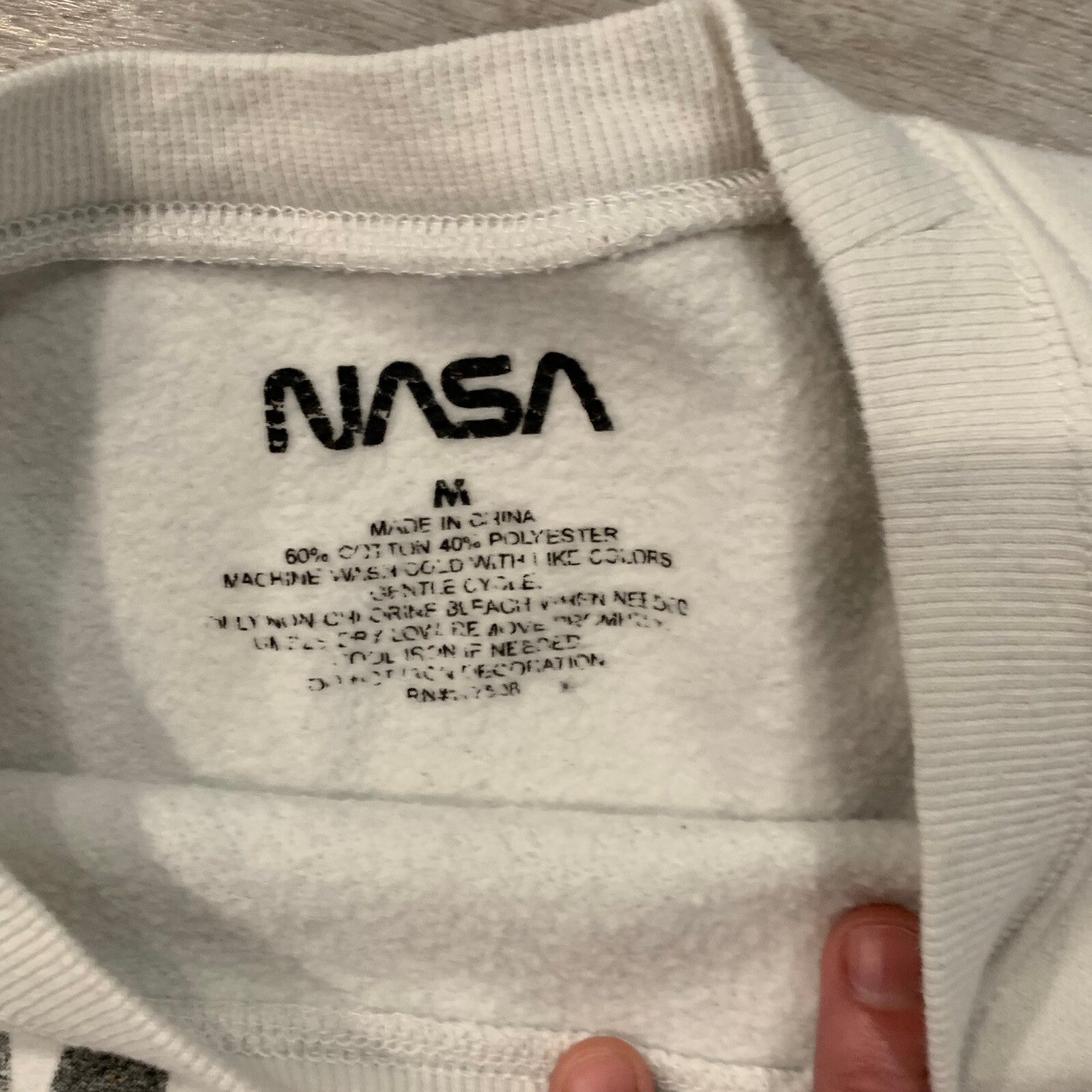 NASA Sweater Womens Medium Cutoff Pullover White