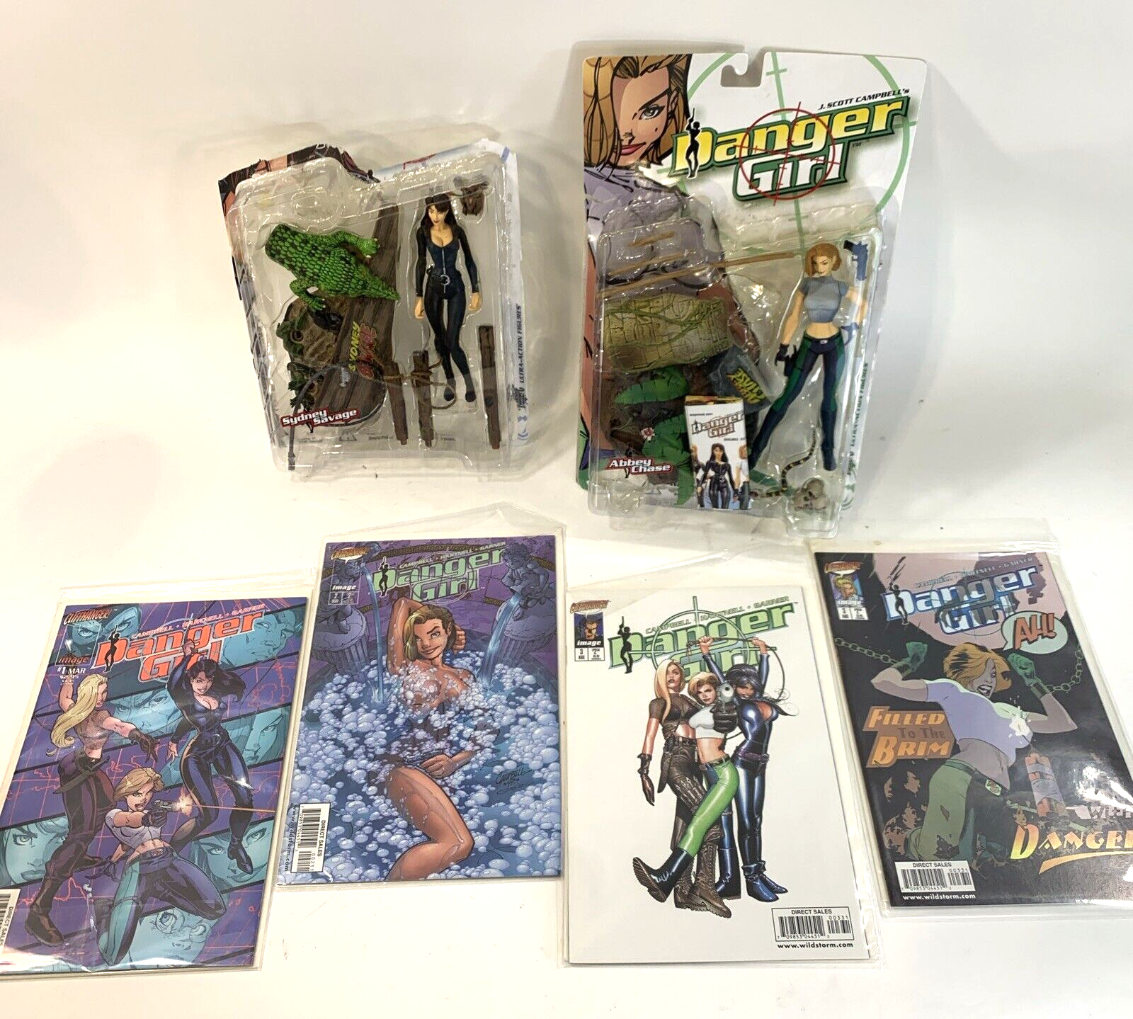 Danger Girl Action Figures Sydney Savage & Abbey Chase With Comics - READ