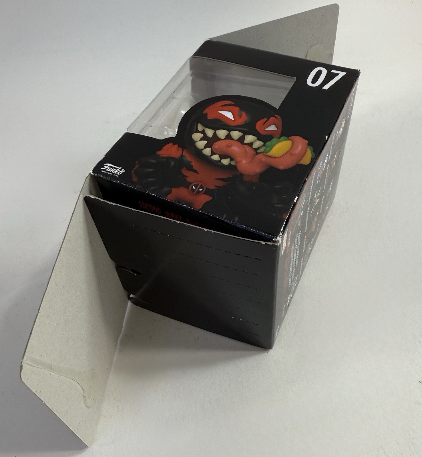 Funko Minis Marvel Venom #10 Venomized Thanos #07 Deadpool Bobblehead Figures