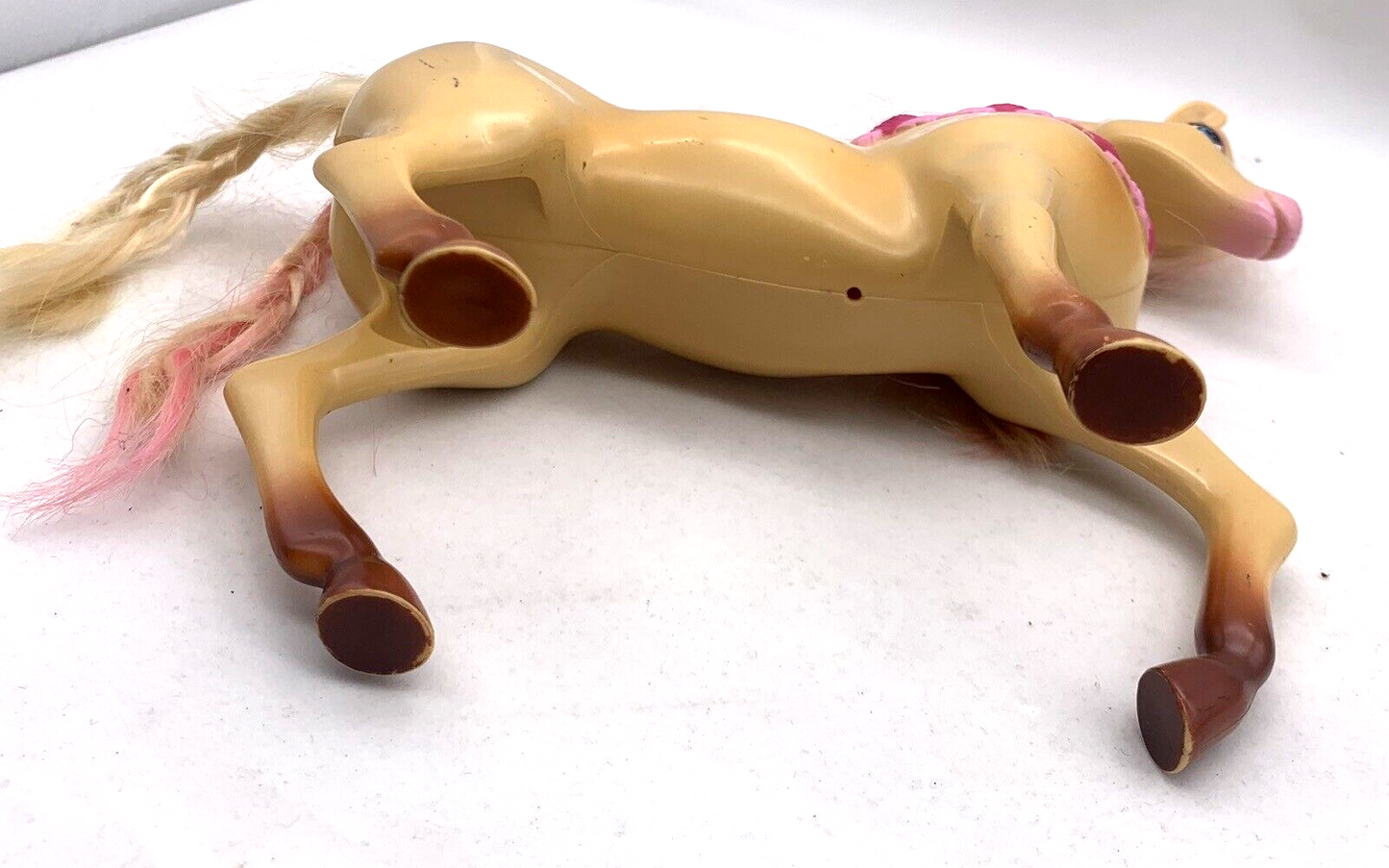 Barbie Shower & Show 10" Tawny Horse with Nodding Head - No Accessories