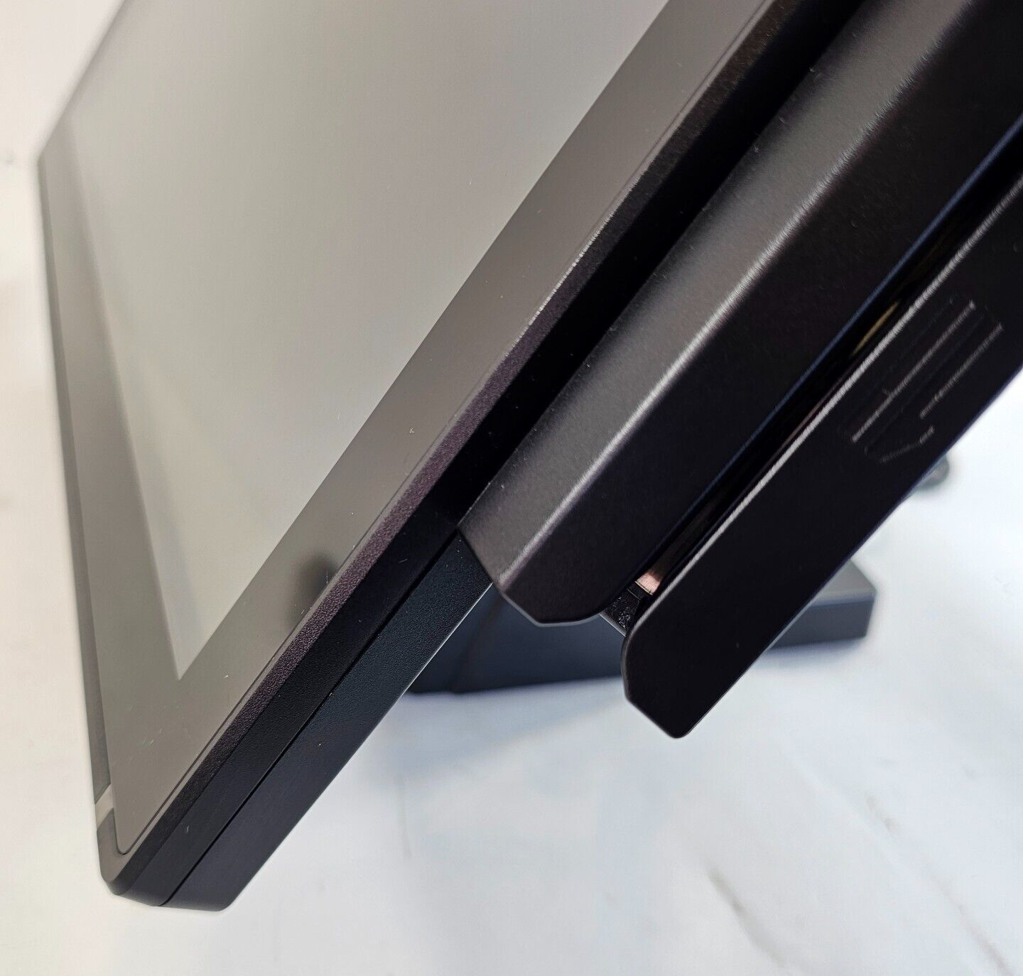 Revention HungerRush 360 HR 5686 Restaurant Point-of-Sale Computer - Tested