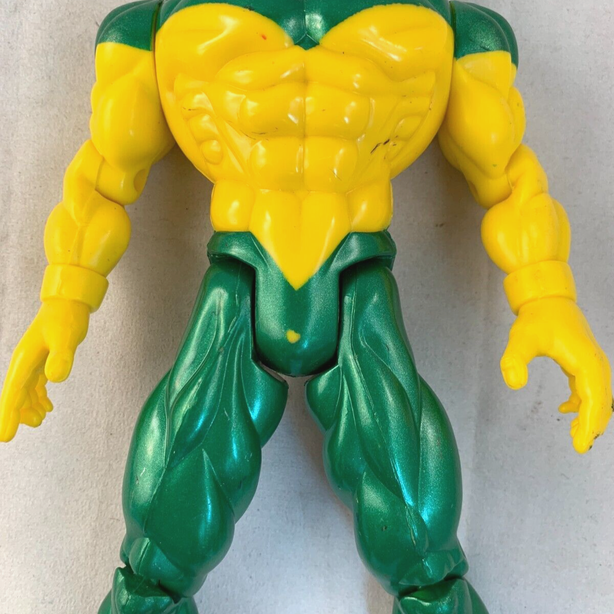 Toy Biz 1997 Marvel Universe 10" Vision Deluxe Action Figure - Loose