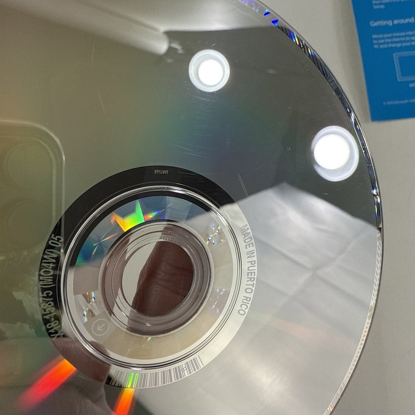 Microsoft 2012 Windows 8 Pro Upgrade for PC DVD - 34/64-bit Software only - Read