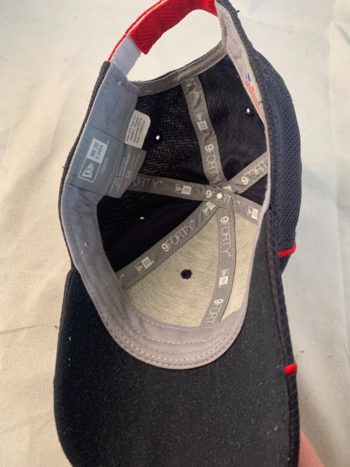 New Era 2014 Atlanta Braves Youth Size 9Forty Red/Navy Blue Mesh Adjustable Hat