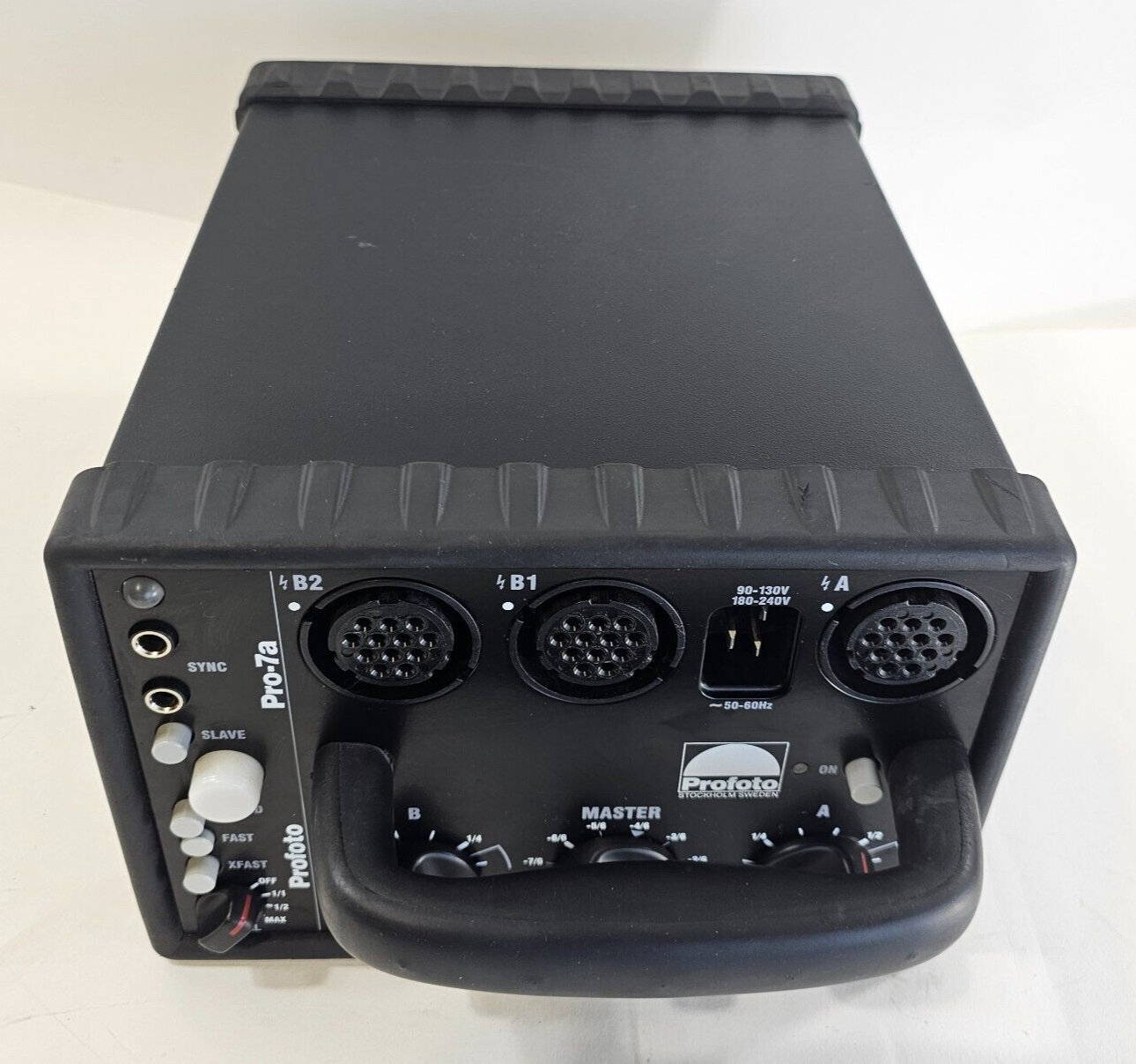 Profoto Pro-7a 2400 ~ 2400 Watt Power Pack Generator Powers On SEE NOTES PARTS