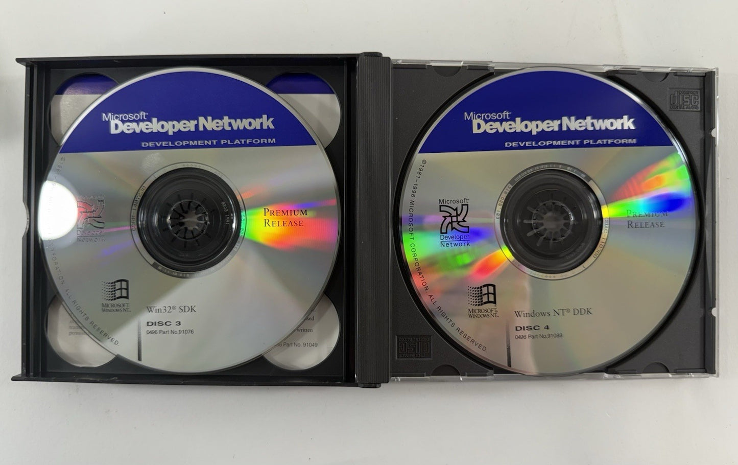 Microsoft Development Network 1995/96 Software Bundle with Visual C++ And Keys