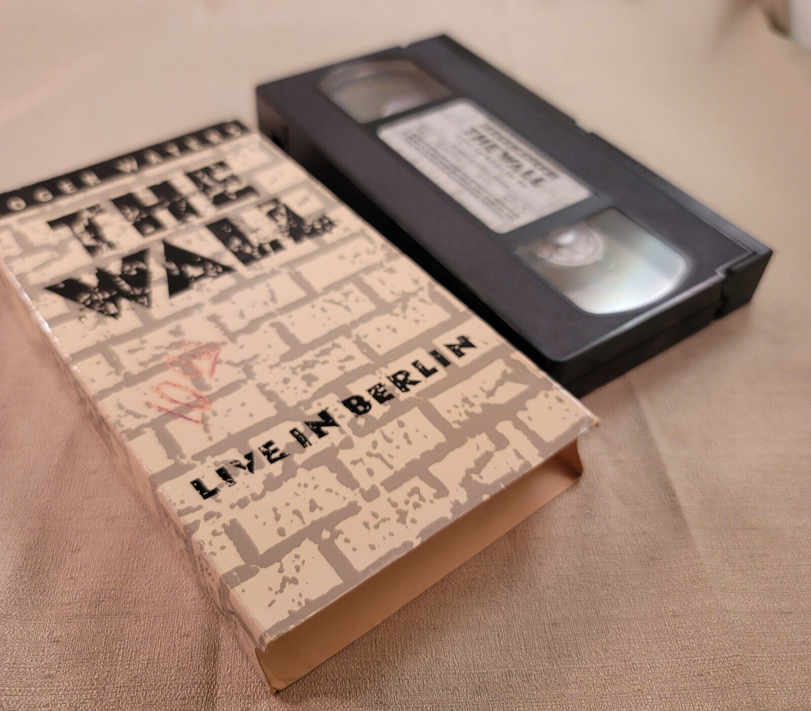 Roger Waters' THE WALL LIVE IN BERLIN, VHS 1990 Hi-Fi Stereo Pink Floyd