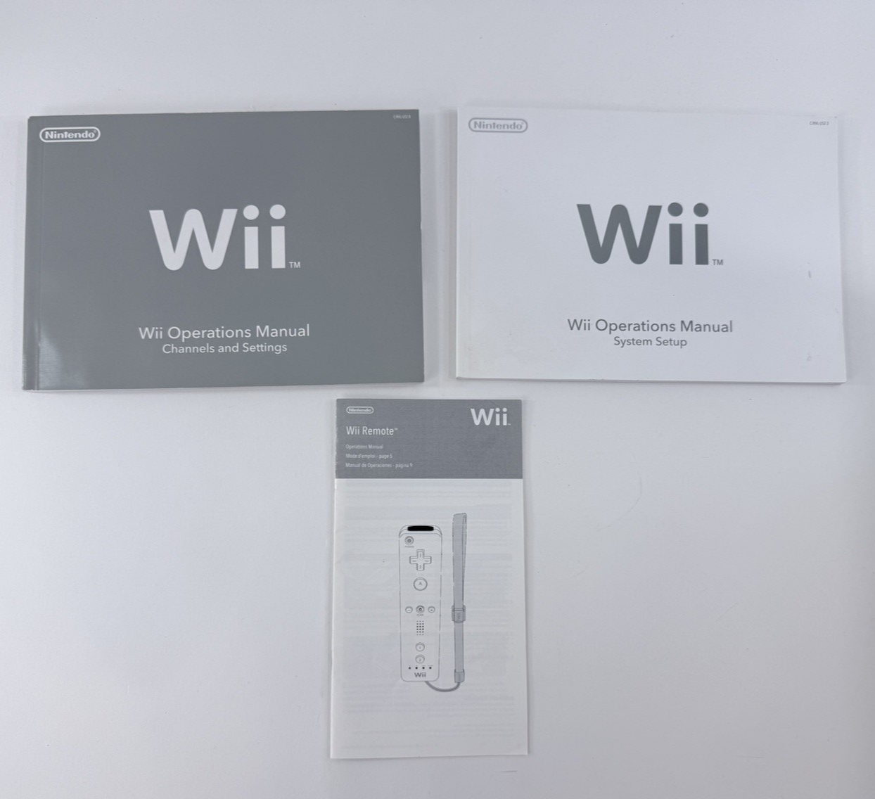 Nintendo Wii RVL-001 GameCube Compatible Console and Accessories - Tested