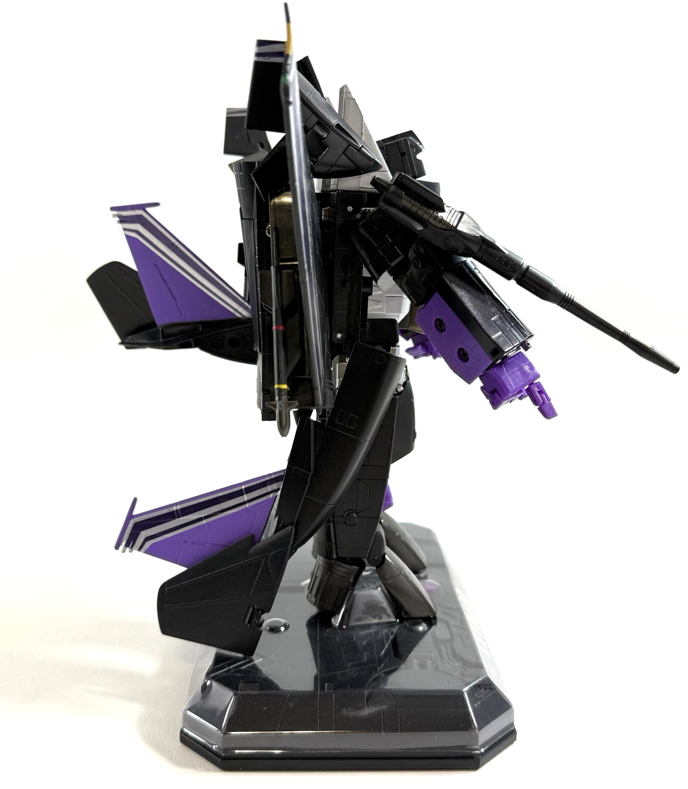 Hasbro Transformers Universe Masterpiece Skywarp G1 Series Action Figure + Box