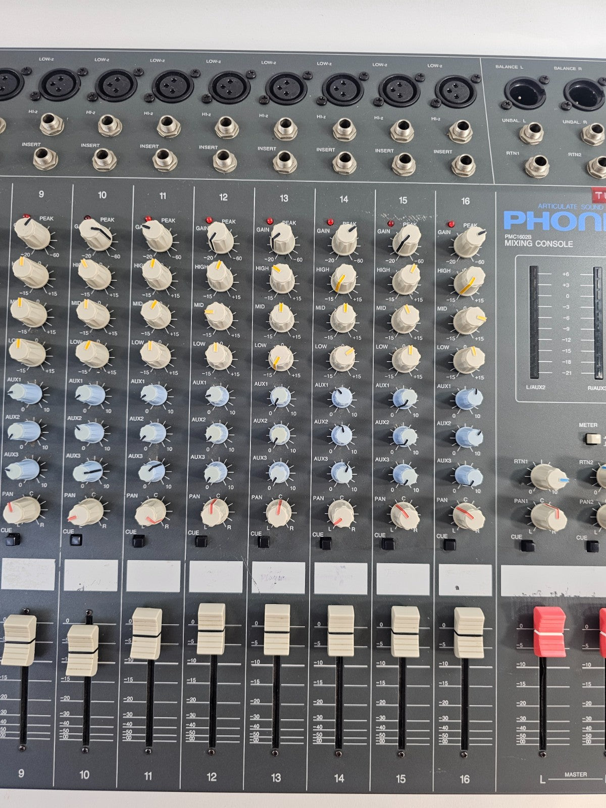 Phonic PMC-1602B 16-Channel Mixing Console - Local Pickup - Read