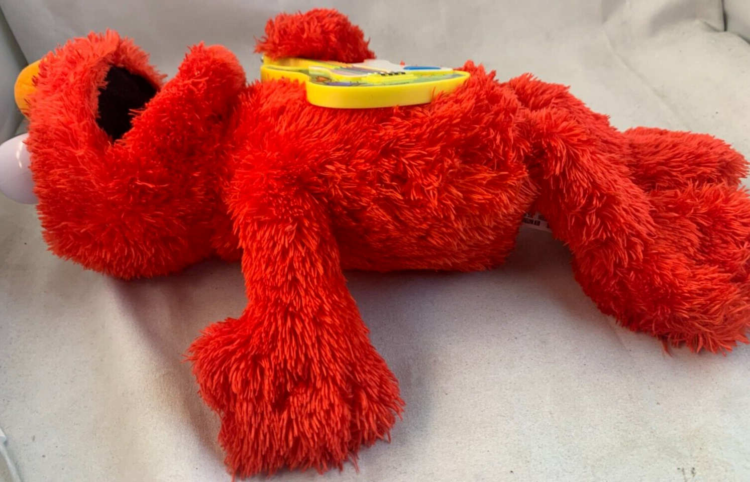 Hasbro 2020 Rock & Rhyme Elmo Singing & Talking Plush - Tested and Working