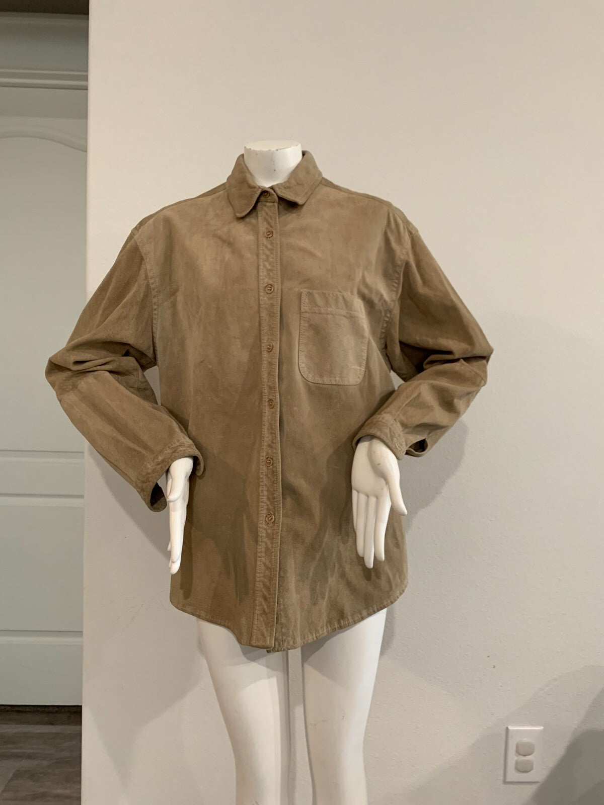 Talbots Genuine Leather Women's Medium Long Sleeved Button Up Shirt