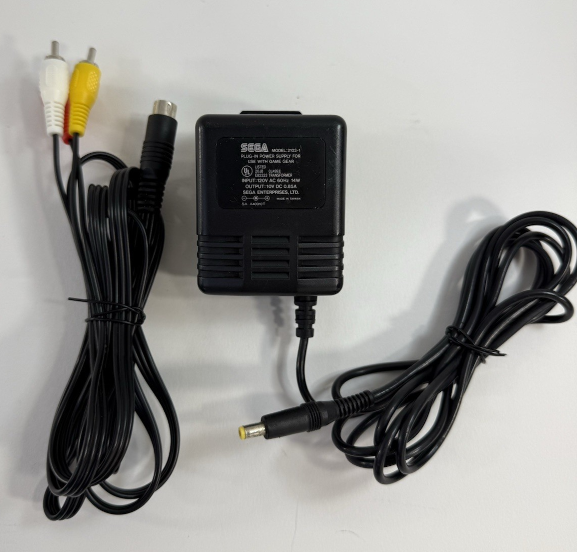 SEGA Genesis II 16MB Home Console with Controller, Power Supply, AV - Tested