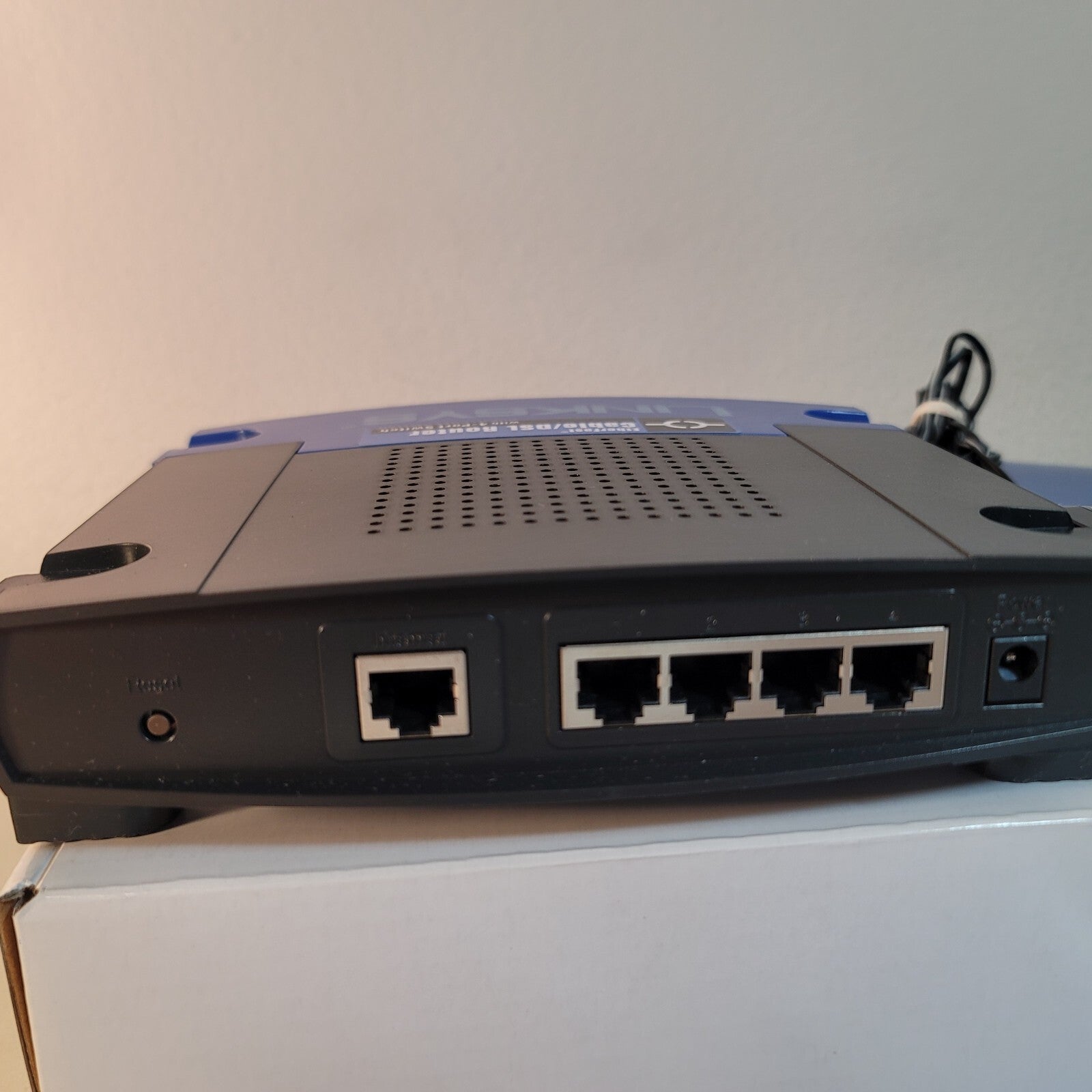 Linksys BEFSR41 4-Port 10/100 Wired Router (BEFSR41 v4)