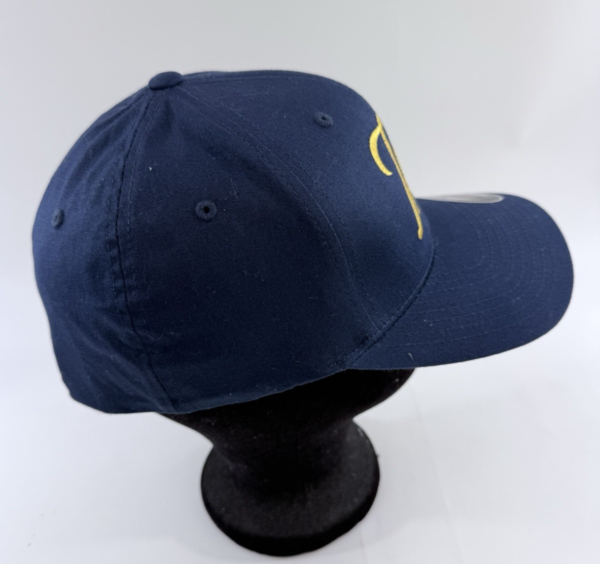 William Hill Flexfit Hat L/XL Navy Embroidered UK Sports Betting Promo Cap