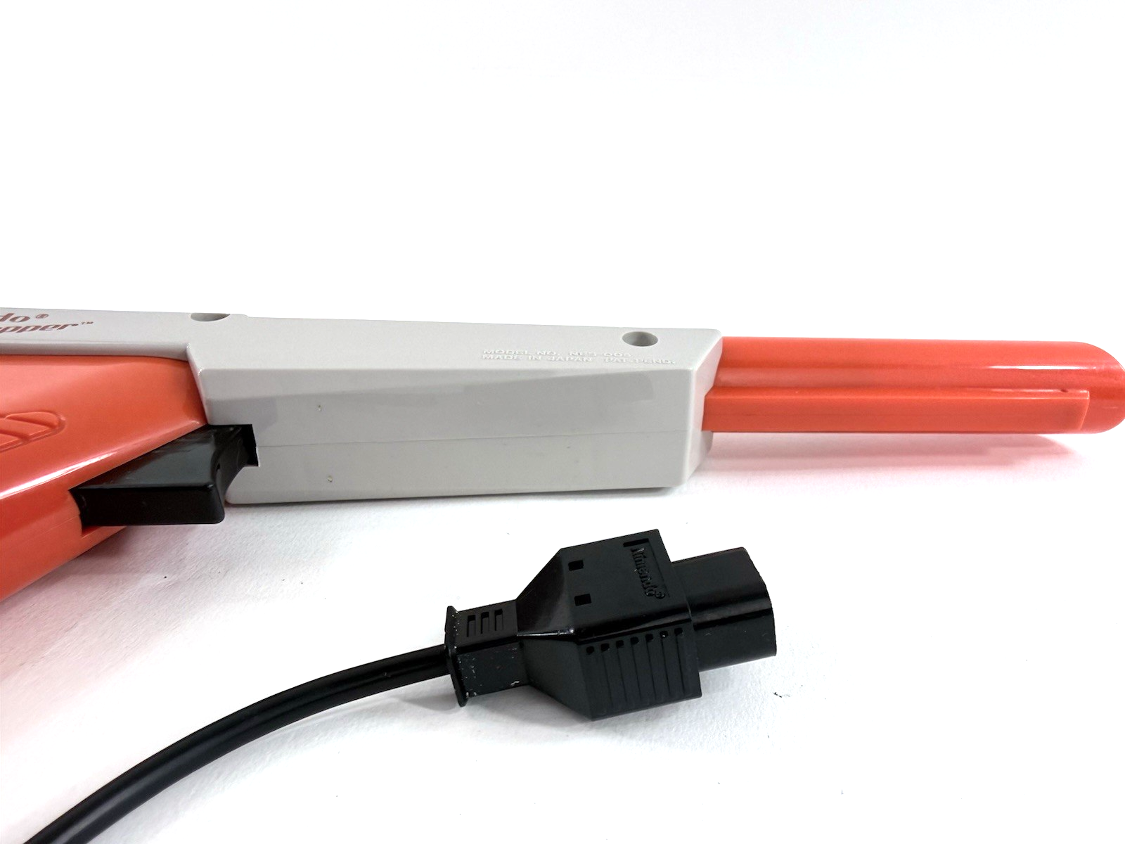 Nintendo Zapper 1985 Orange Light Gun Controller NES-005 - Tested and Working
