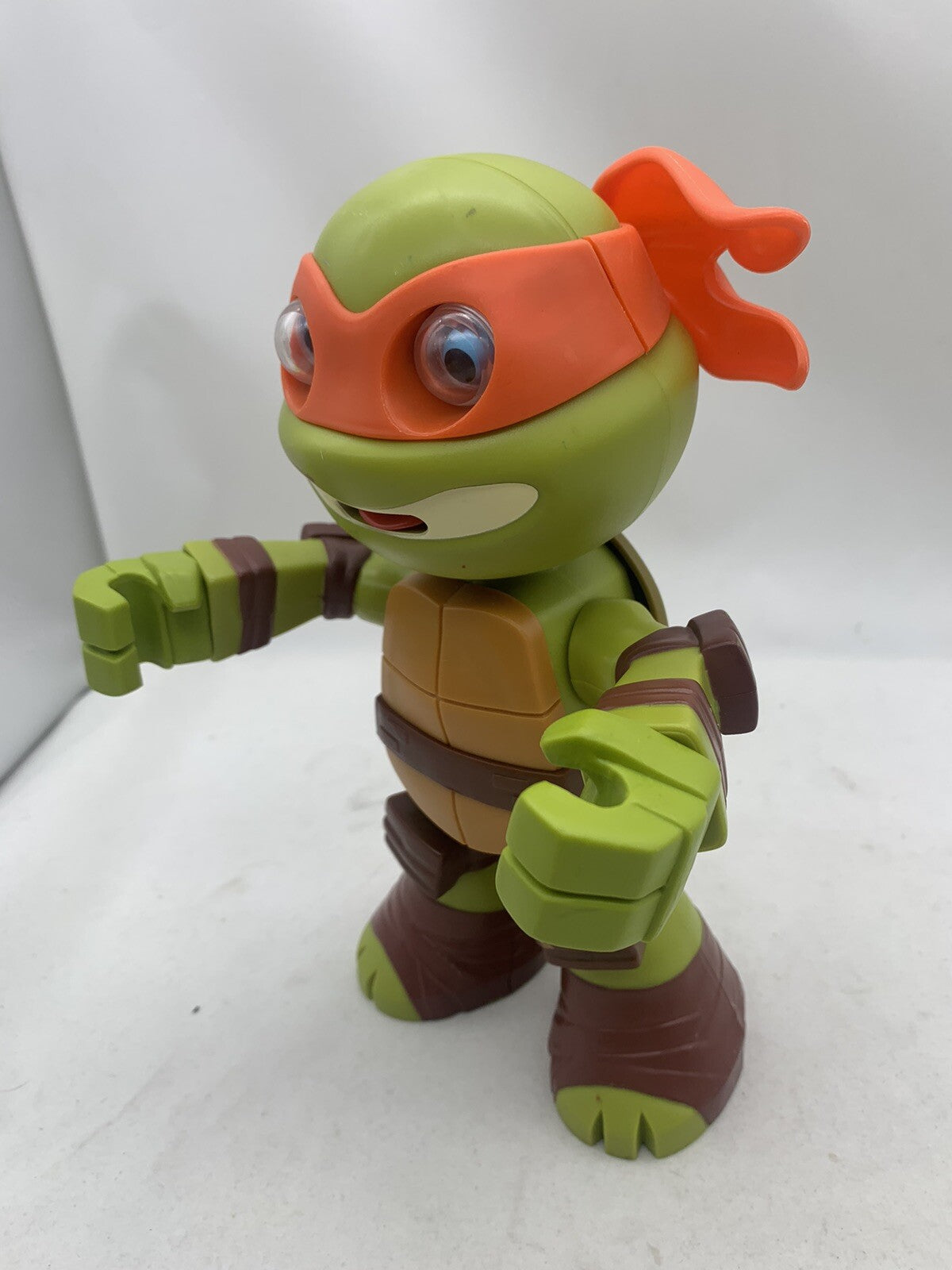 Viacom 2015 Teenage Mutant Ninja Turtles 9”Michelangelo Squeeze Em Action Figure
