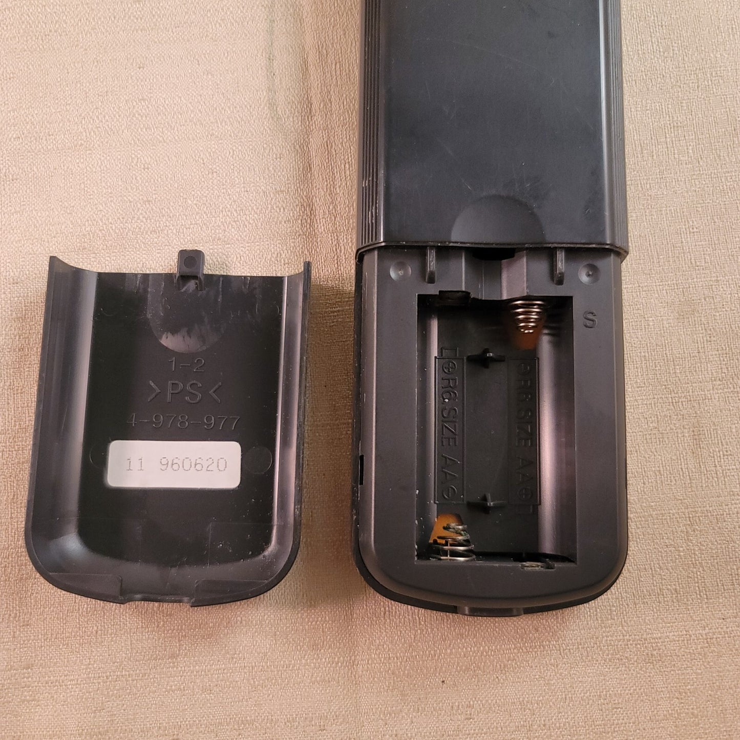 GENUINE OEM SONY RM-Y136A TV Remote Control 4-978-977 Tested and Working