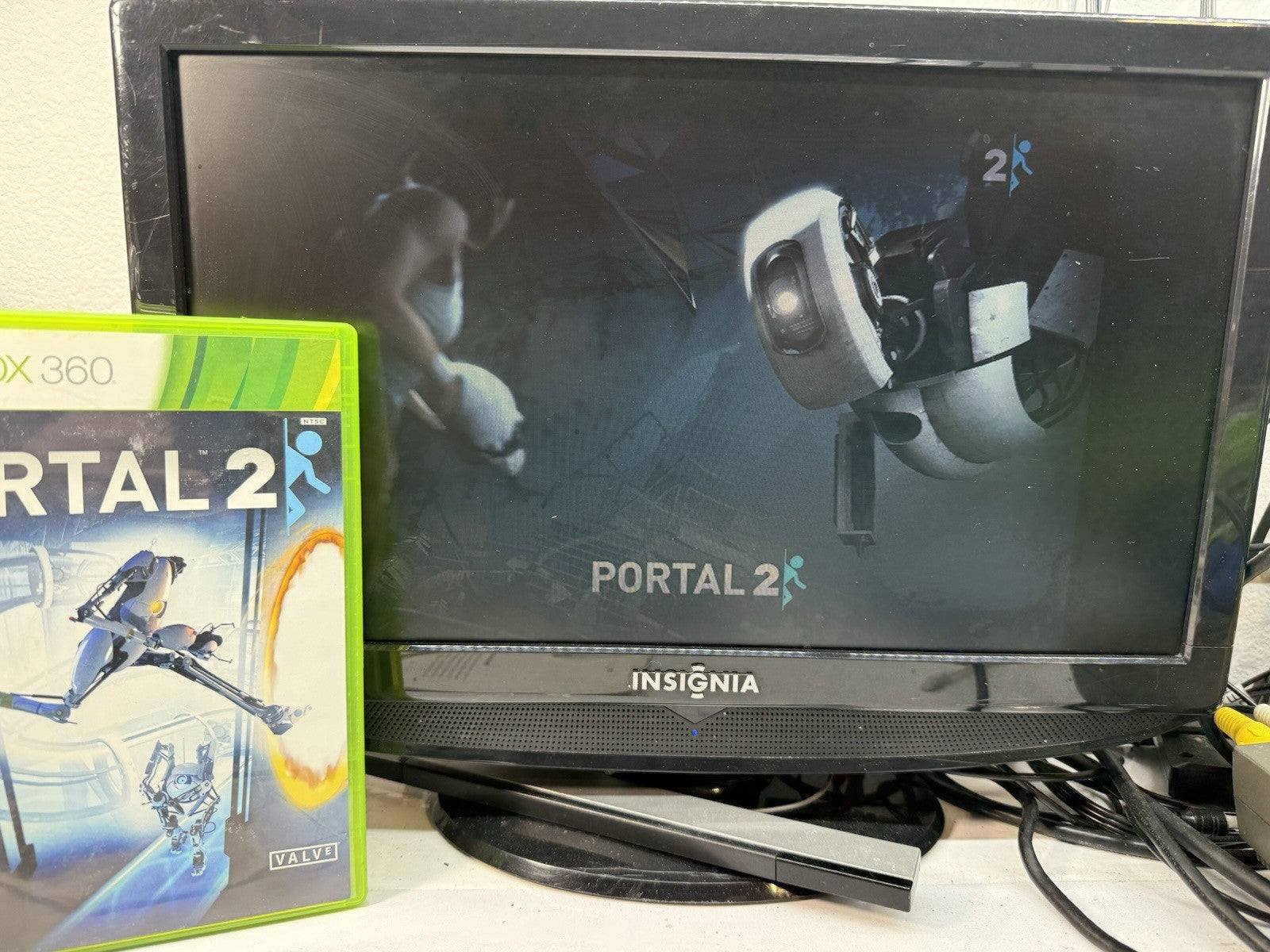 Portal 2 (Microsoft Xbox 360, 2011) Game Case Manual - Tested and Working