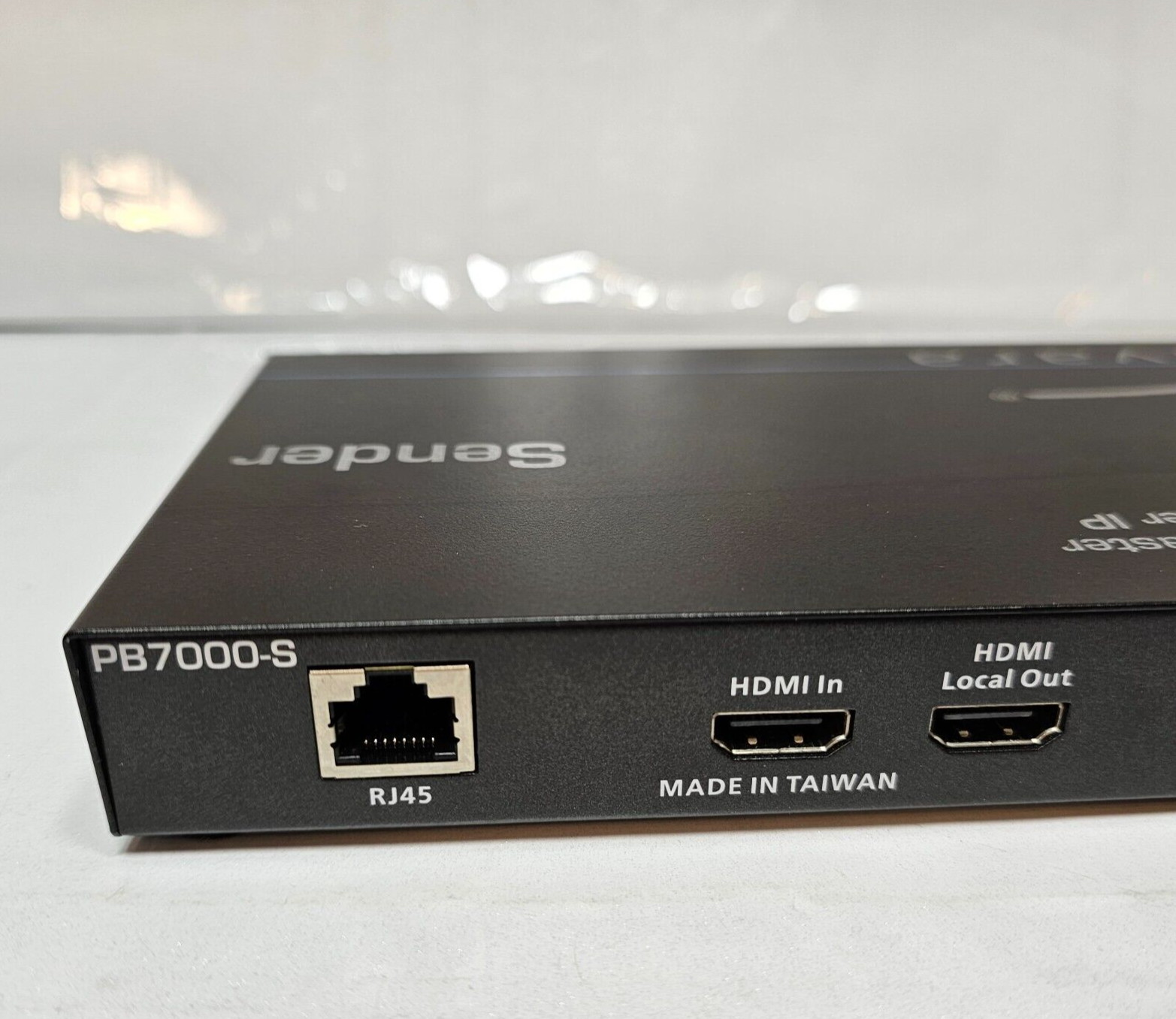 Aavara Sender PB7000-SE HDMI Over IP Broadcaster HDMI/USB KVM no AC-adapter req.