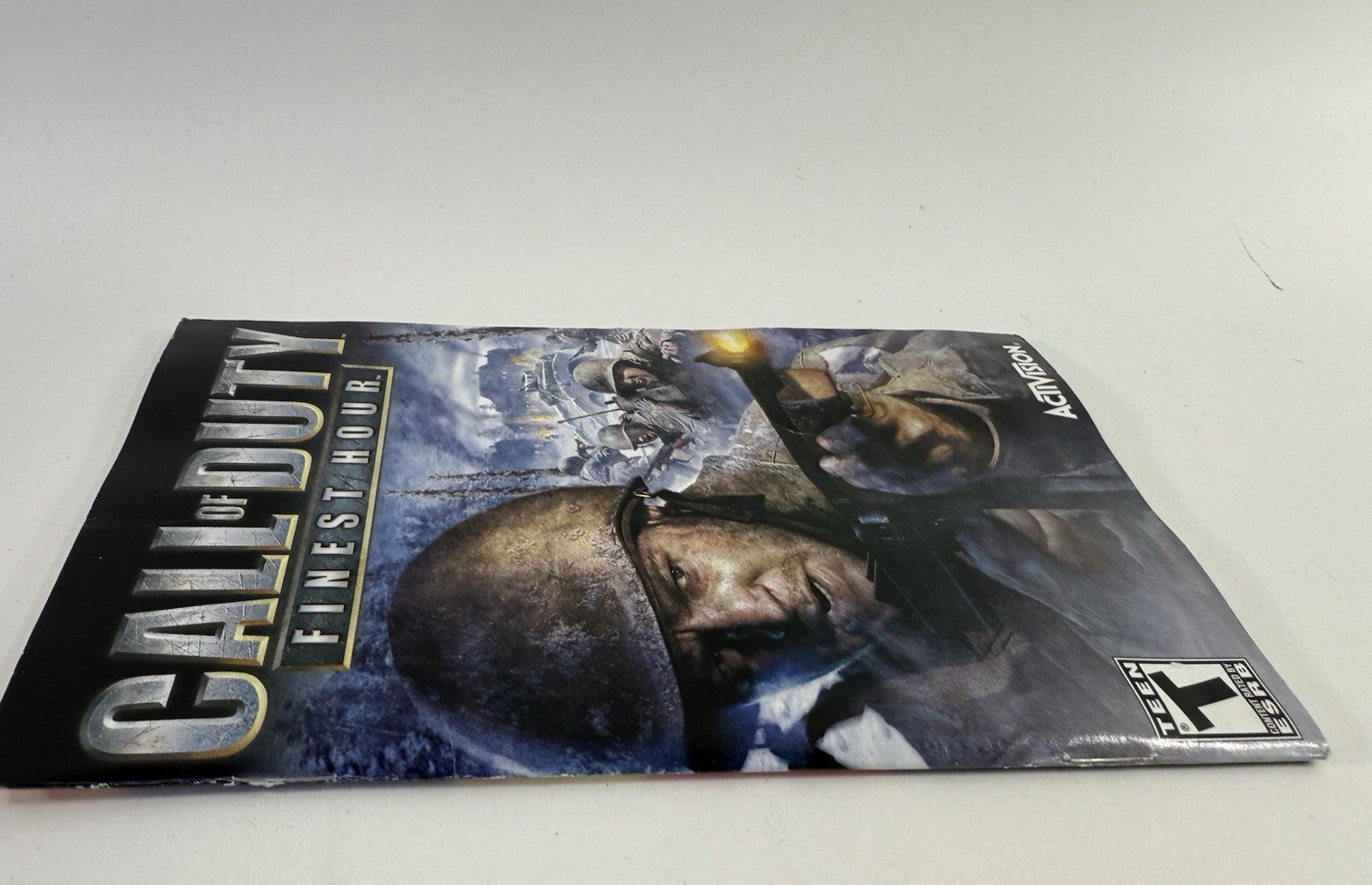 Call of Duty: Finest Hour (Sony PlayStation 2, 2004) Game Case Manual - Tested