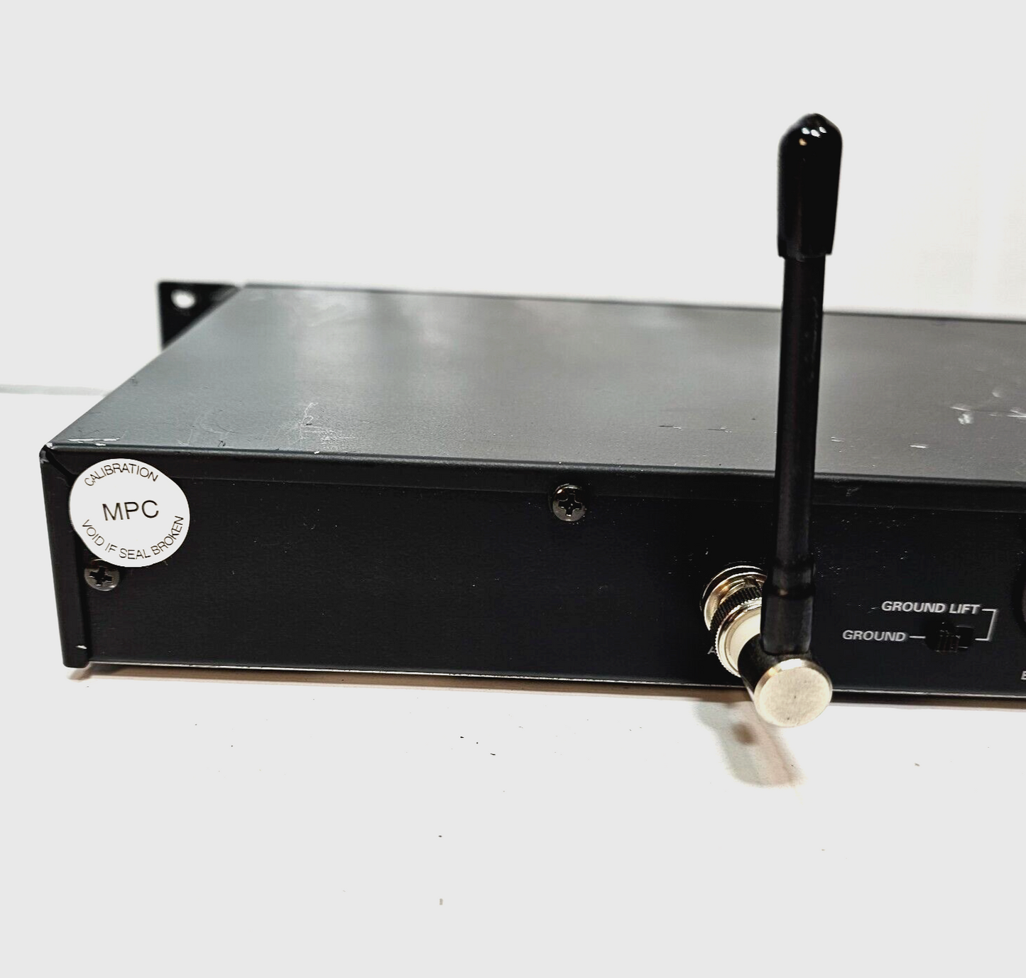 Audio Technica ATW-R19 UHF Diversity Receiver with Rackmount and Antenna -