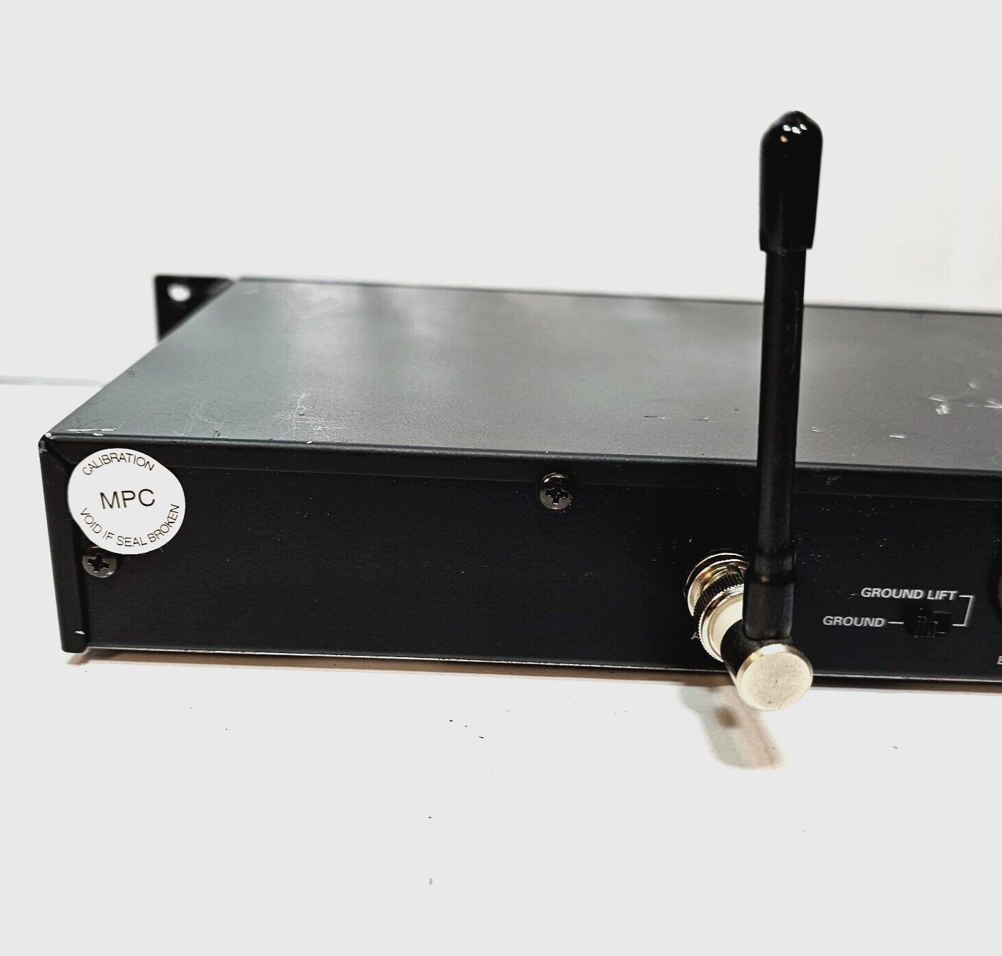 Audio Technica ATW-R19 UHF Diversity Receiver with Rackmount and Antenna -