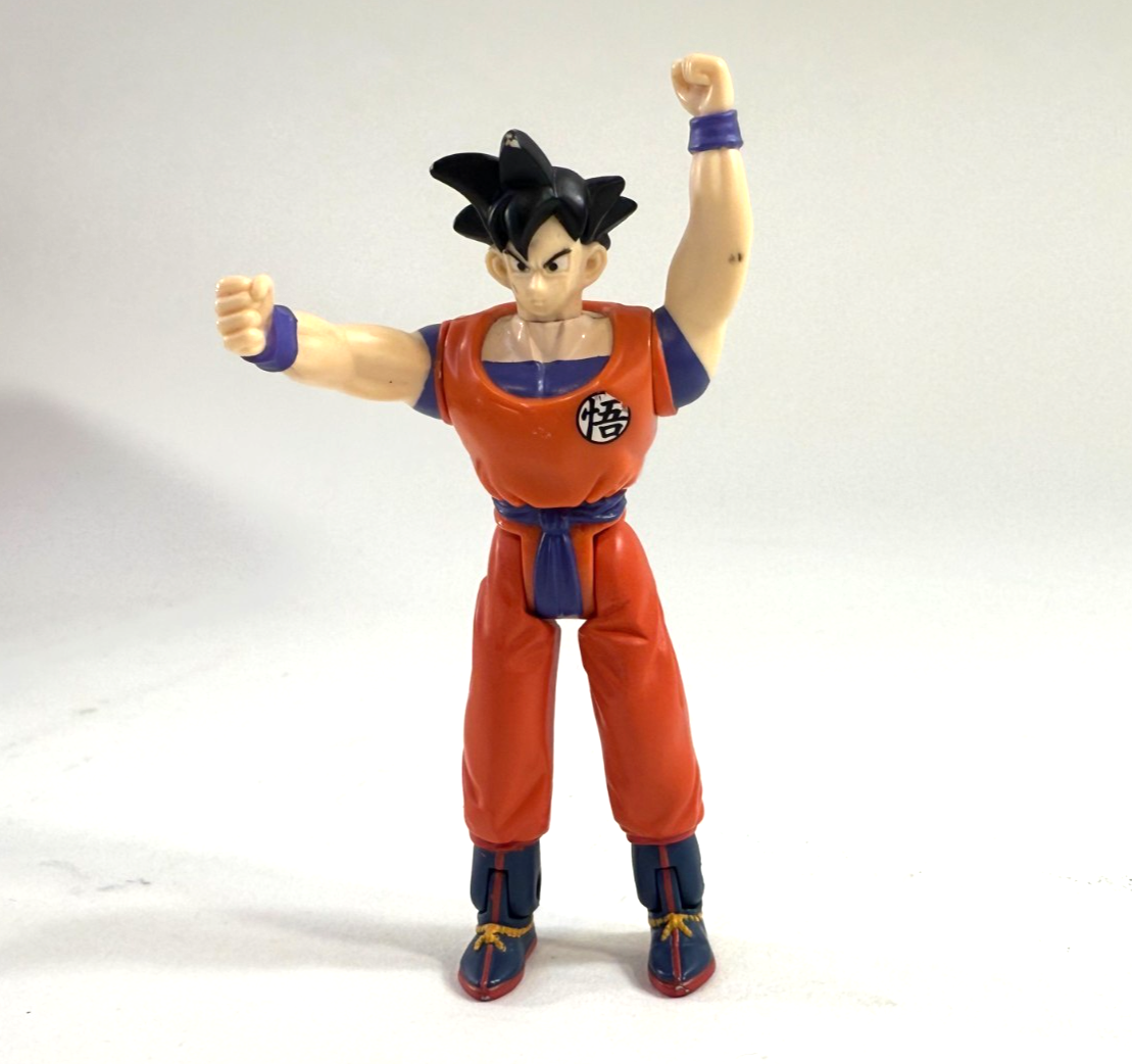 Irwin Toys 2001 Dragon Ball Z The Saga Continues 5" Goku Figure