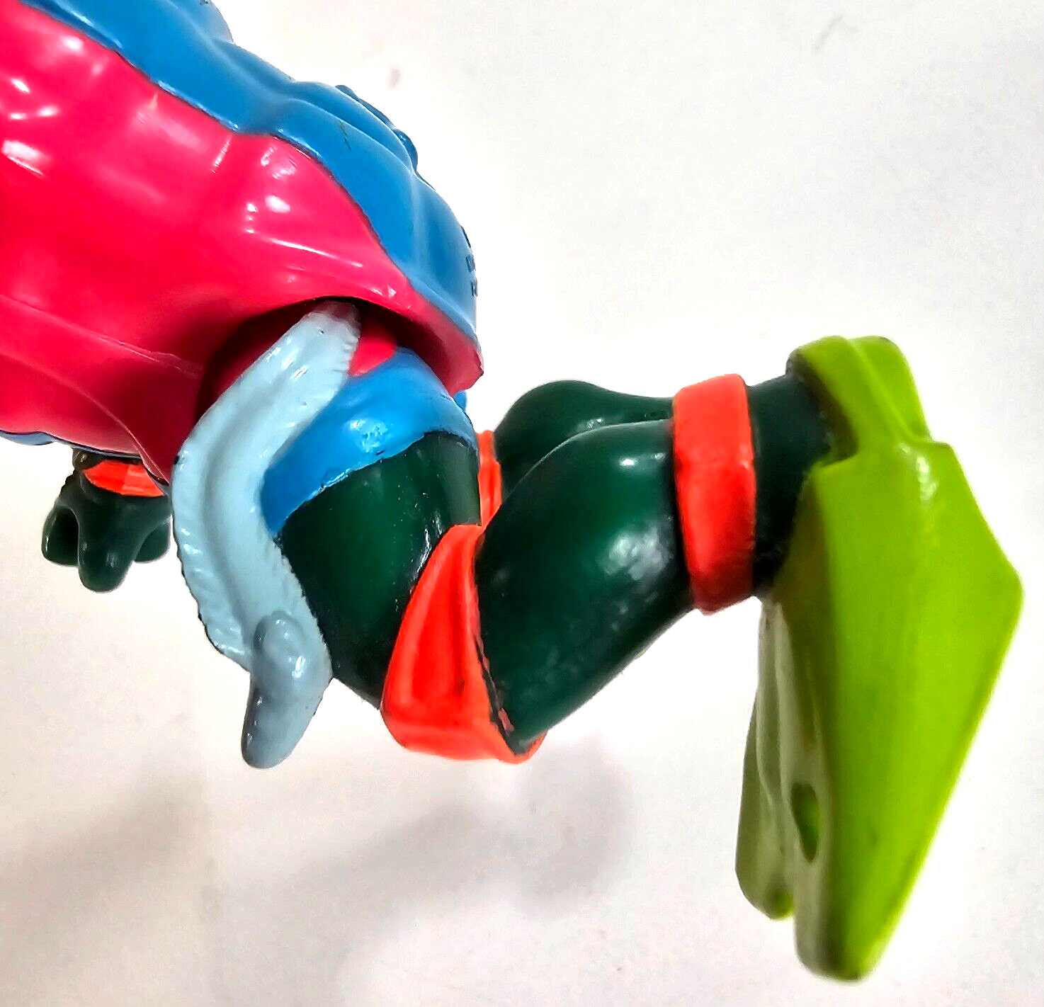 Playmates 1990 Teenage Mutant Ninja Turtles Mike the Sewer Surfer Action Figure