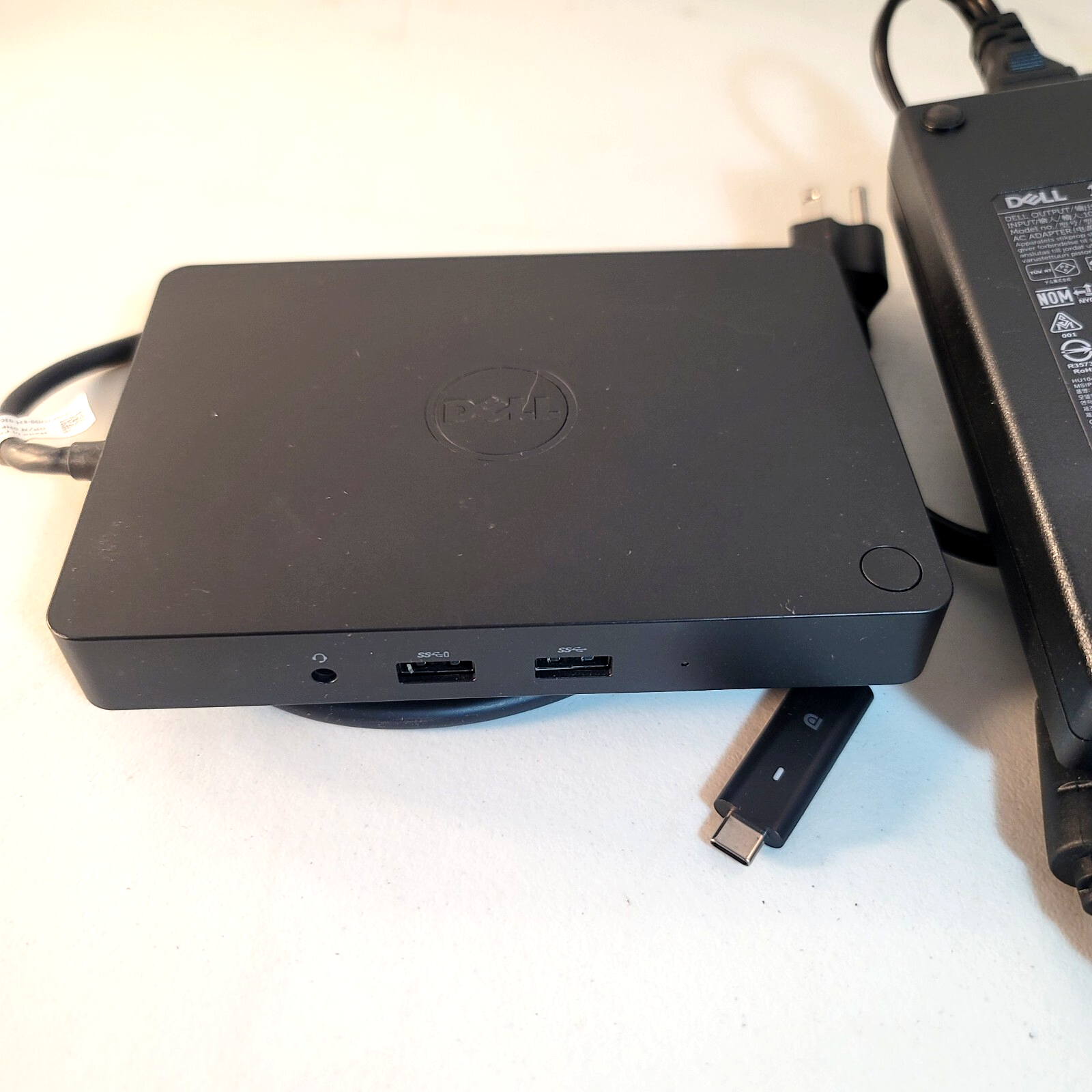 Dell WD15 4K USB-C Docking Station K17A K17A001 5FDDV with Charger - Tested