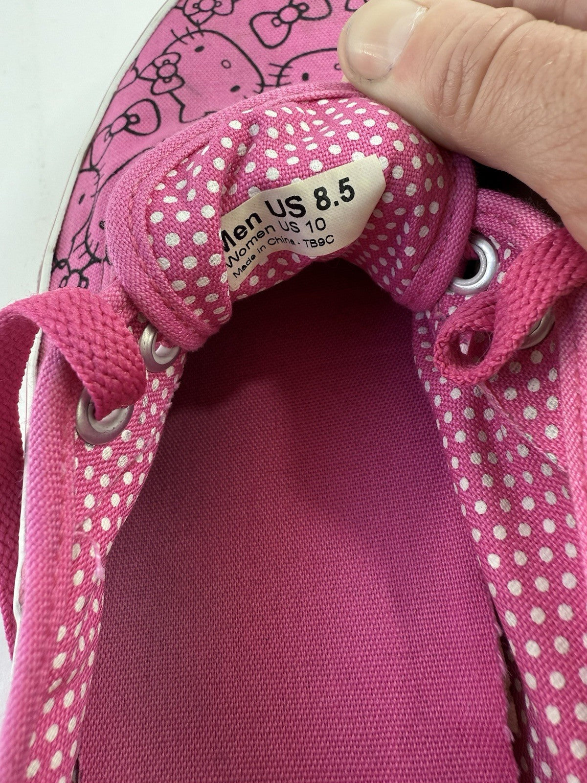 VANS Off The Wall Hello Kitty Pink and Black Men's US 8.5/Women's US 10 Shoes