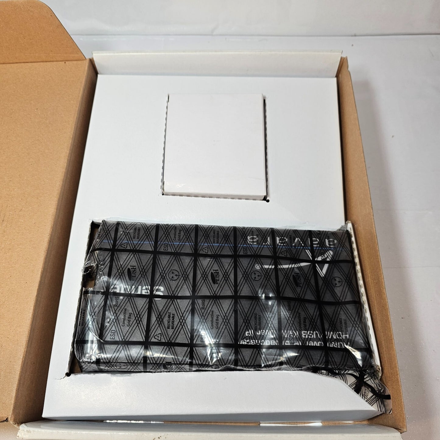 Aavara Sender PB7000-SE HDMI Over IP Broadcaster HDMI/USB KVM