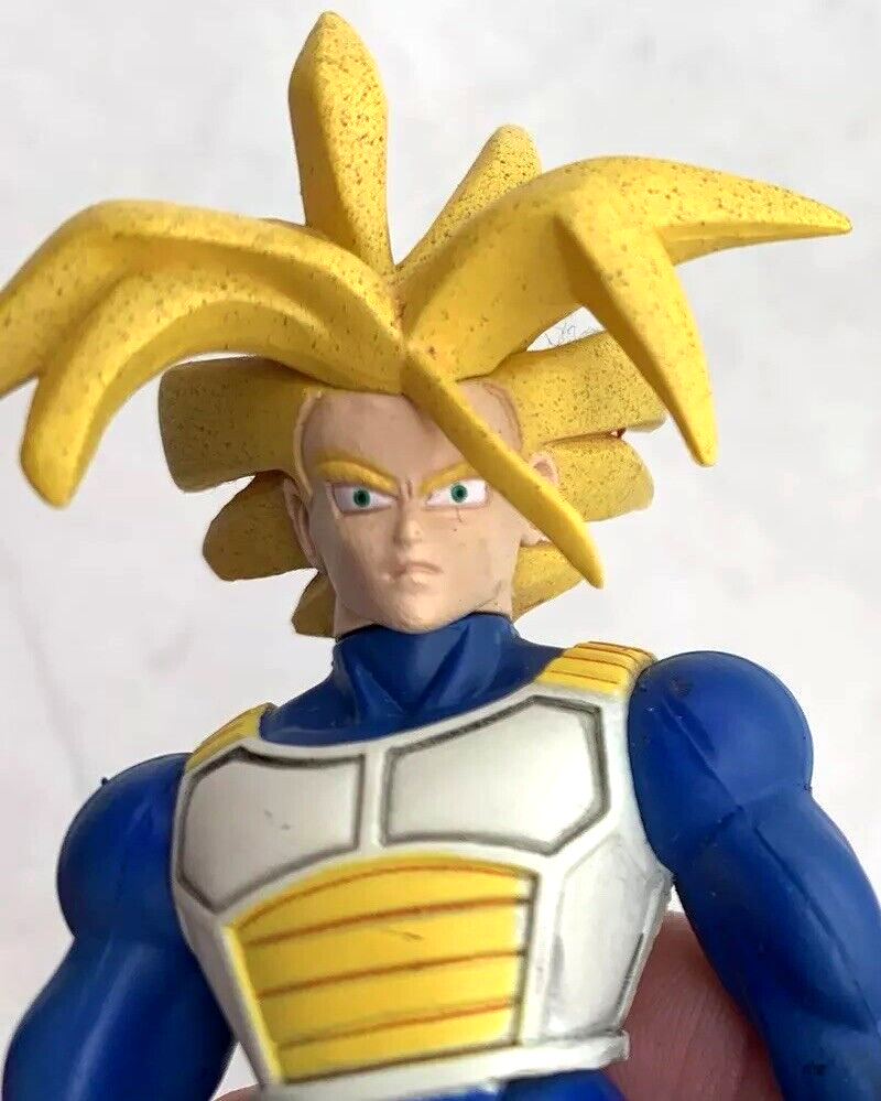 Dragon Ball Z 2002 Funimation 5” Trunks Super Saiyan 2 Loose Action Figure
