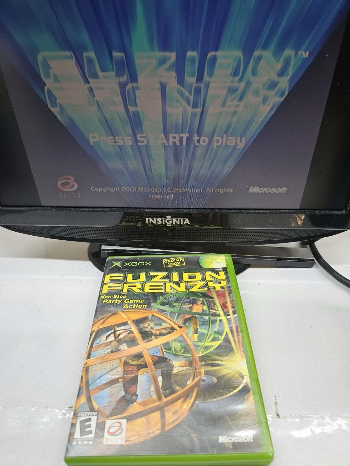 Fuzion Frenzy (Microsoft Xbox, 2001) Game Case Manual Micosoft Insert - Tested