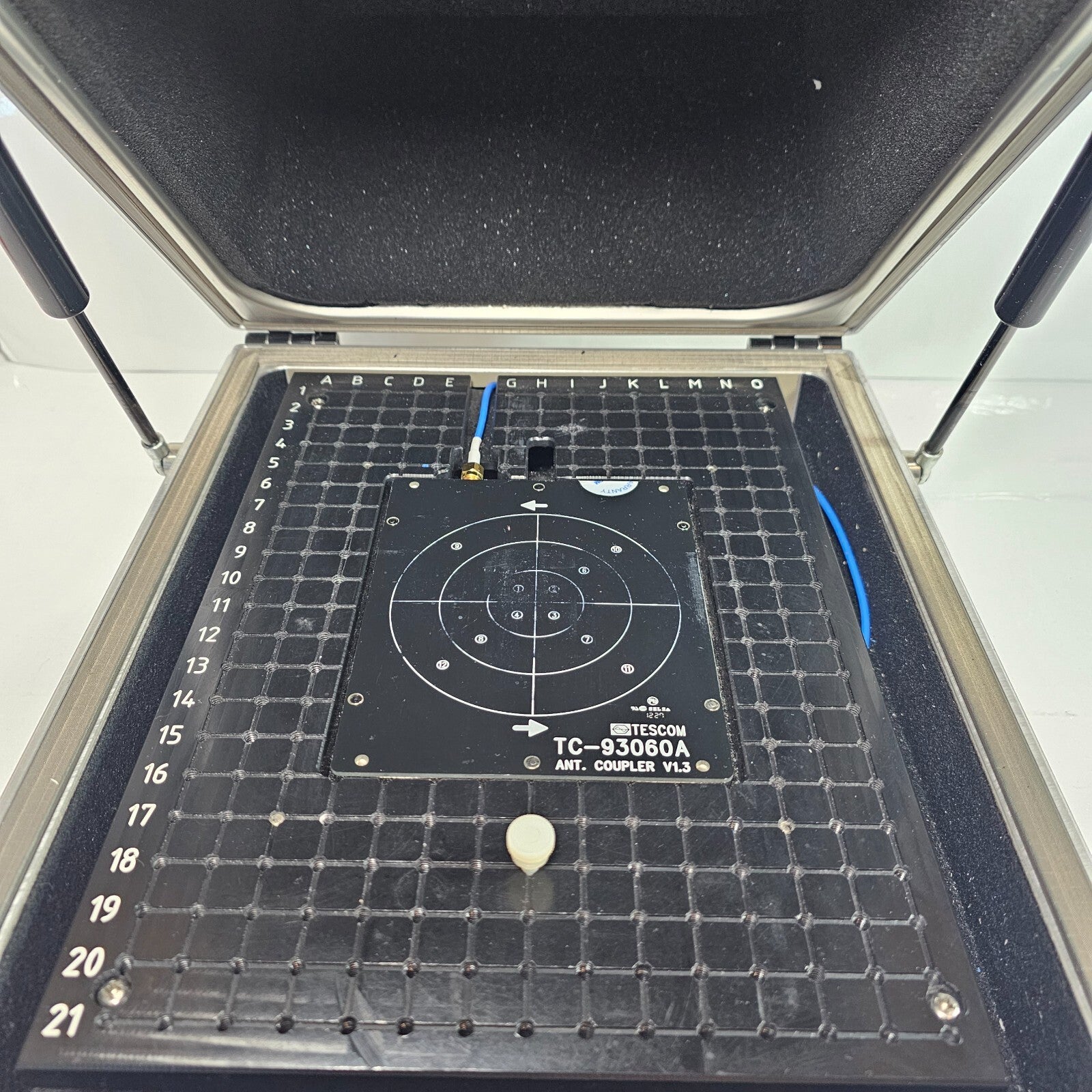 TESCOM TC-5915A RF Shield Box Radio Frequency Test Equipment Laboratory Telecom