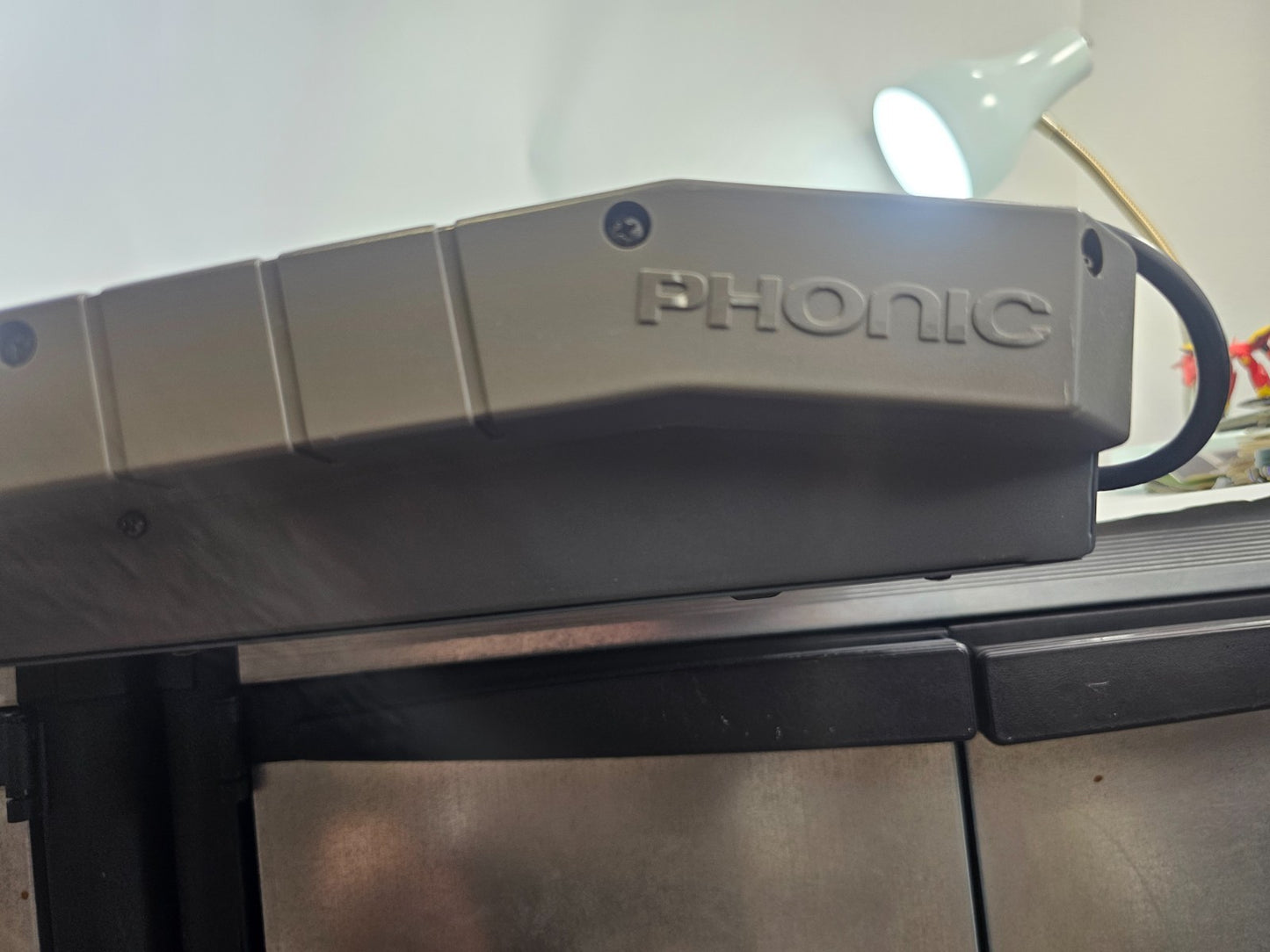 Phonic PMC-1602B 16-Channel Mixing Console - Local Pickup - Read