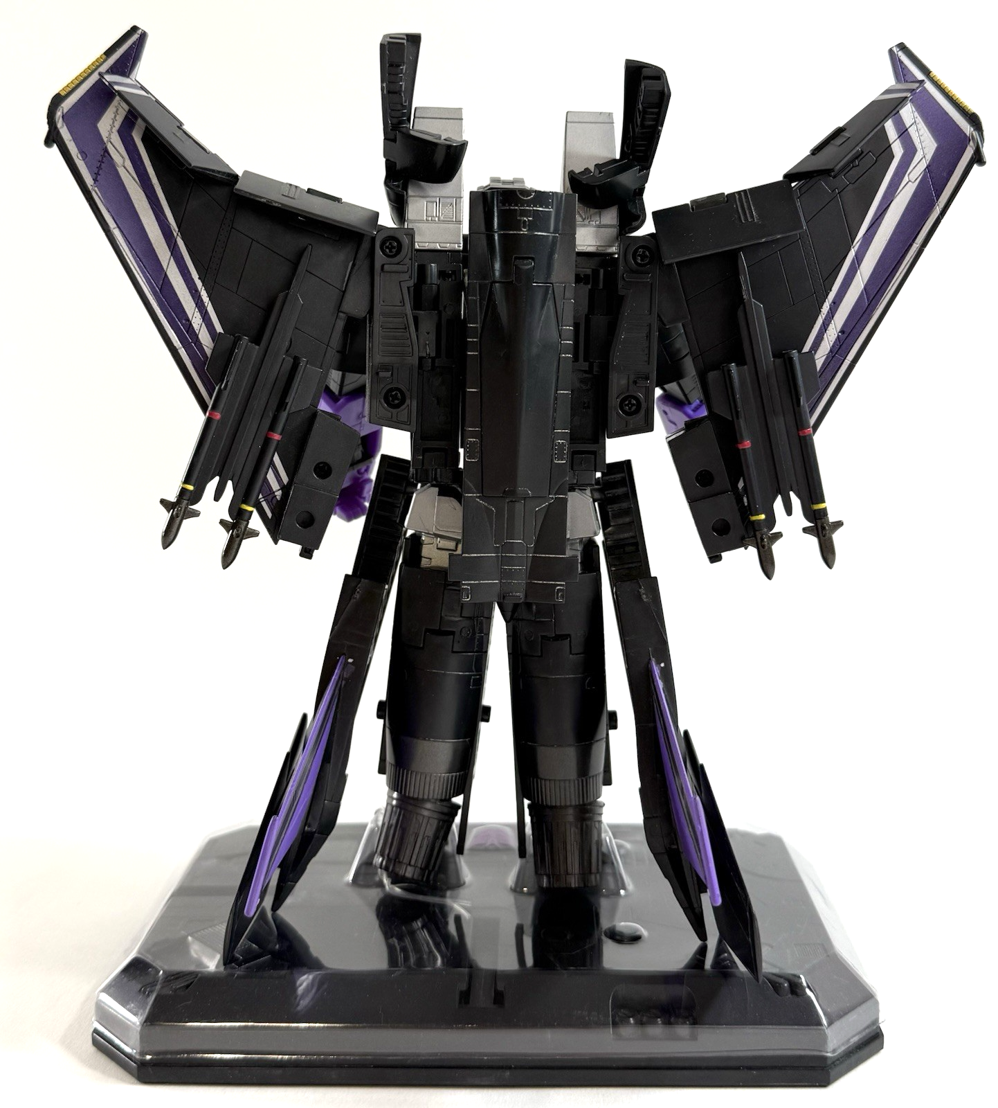 Hasbro Transformers Universe Masterpiece Skywarp G1 Series Action Figure + Box