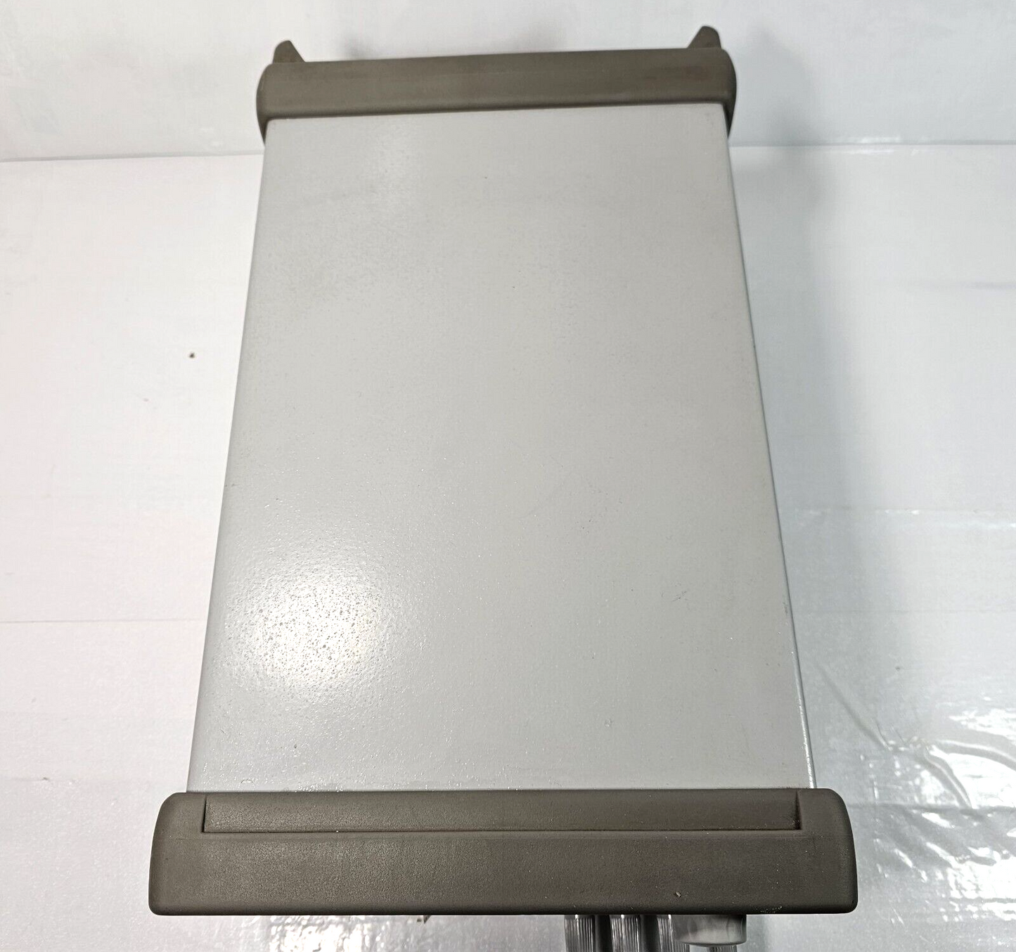 Agilent E3648A Dual Output DC Power Supply 0-8V,5A/0-20V,2.5A - Tested - 2488