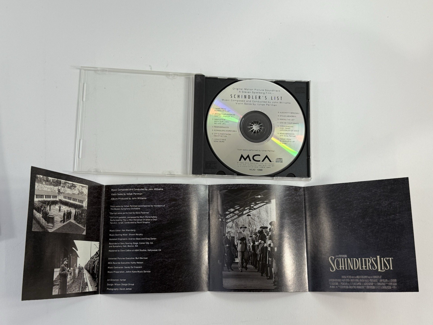 Schindler's List 25th Anniversary Edition 2-Disc DVD with Soundtrack CD - Tested