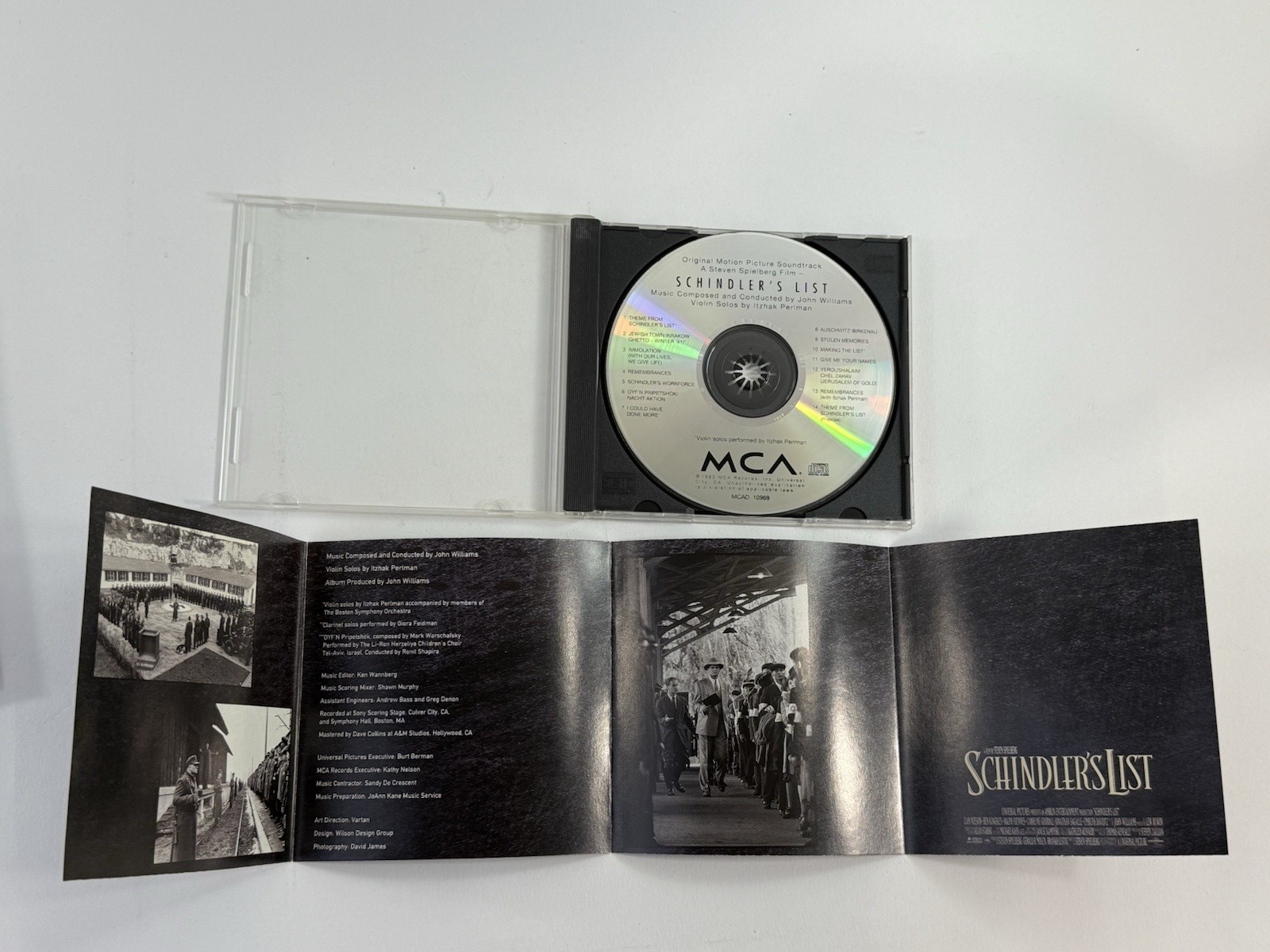 Schindler's List 25th Anniversary Edition 2-Disc DVD with Soundtrack CD - Tested