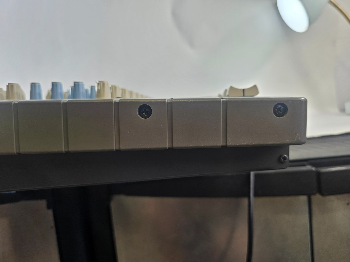 Phonic PMC-1602B 16-Channel Mixing Console - Local Pickup - Read