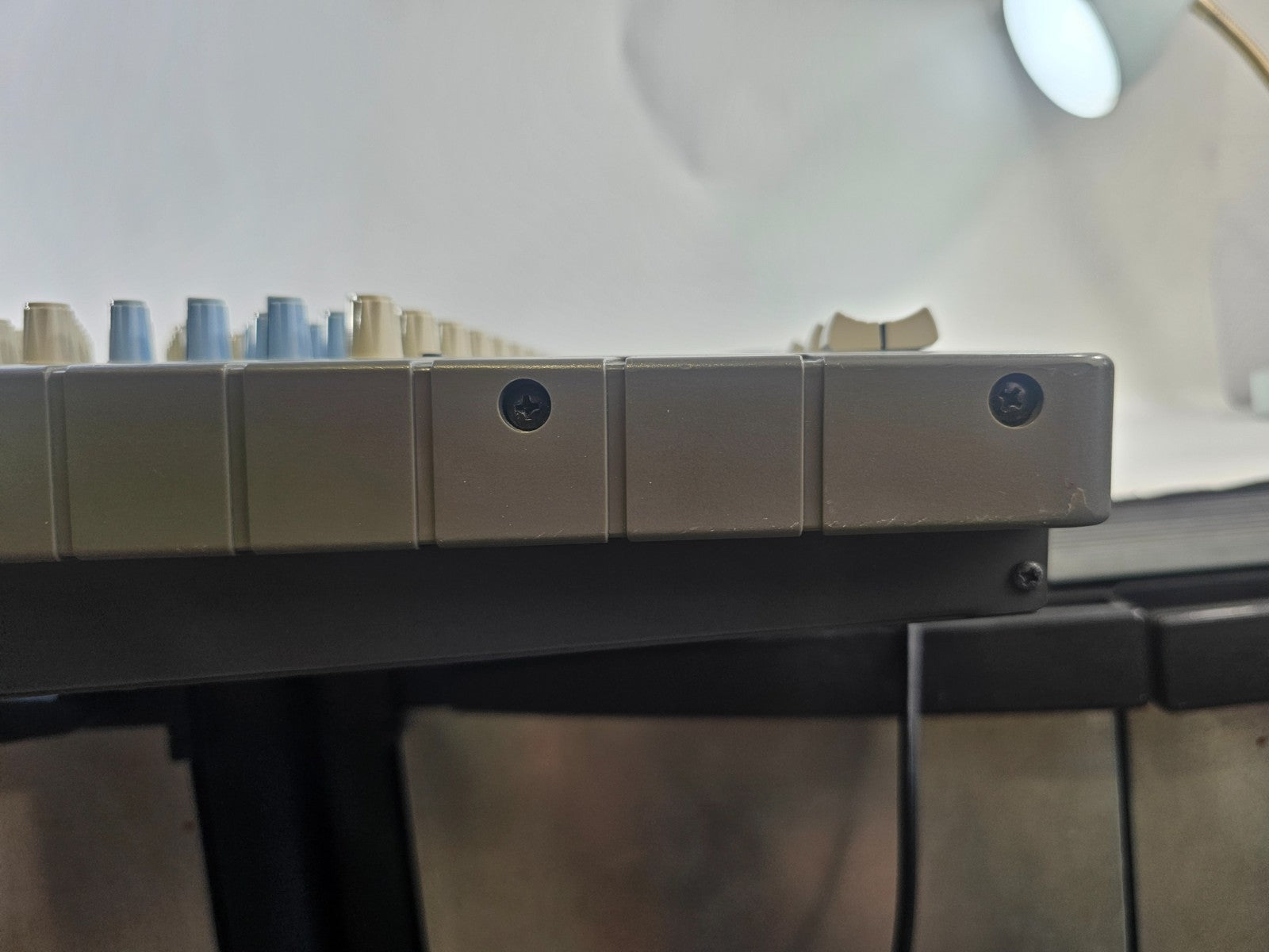 Phonic PMC-1602B 16-Channel Mixing Console - Local Pickup - Read