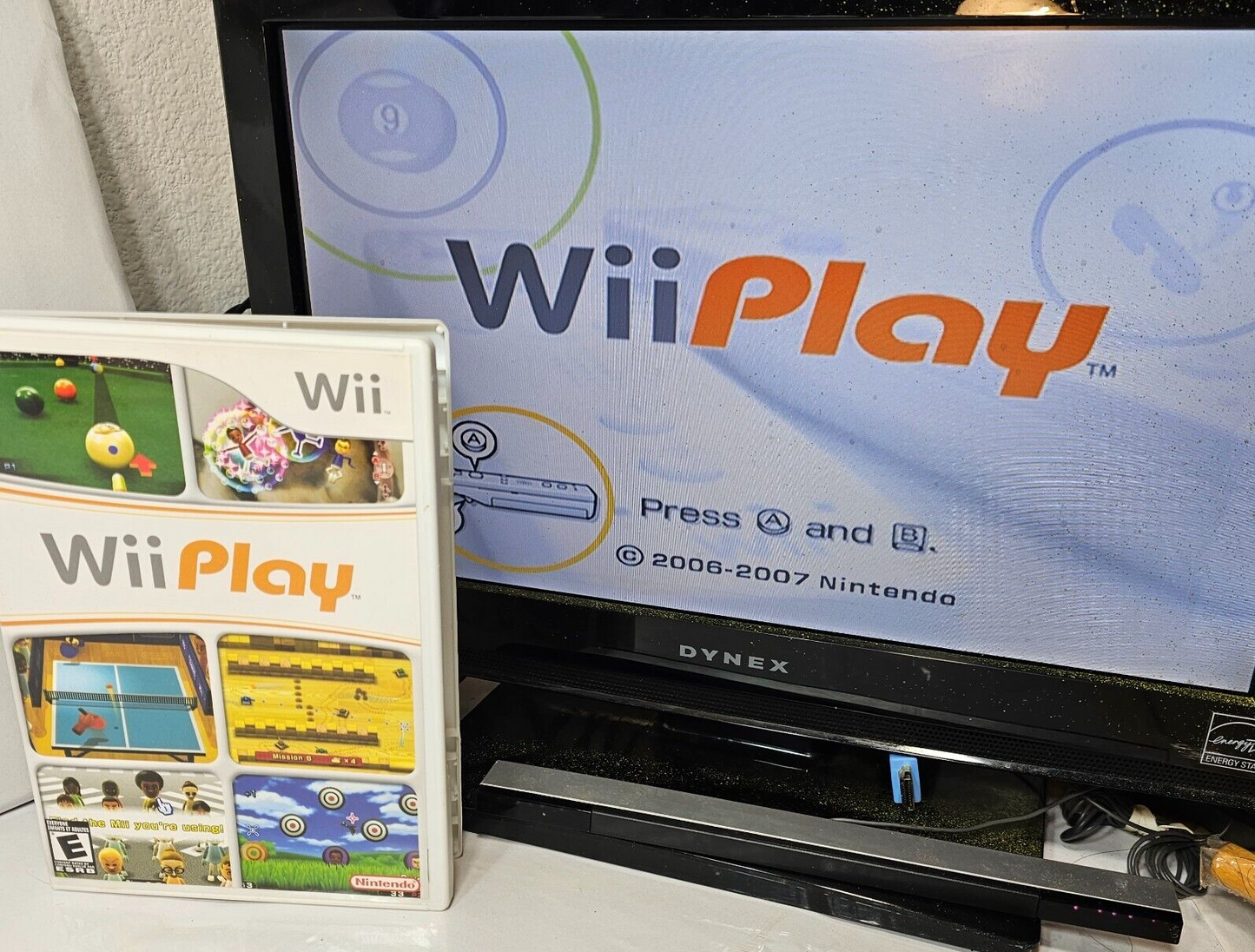 Wii Play (Nintendo Wii, 2007) Game Case Manual Insert - Tested and Working